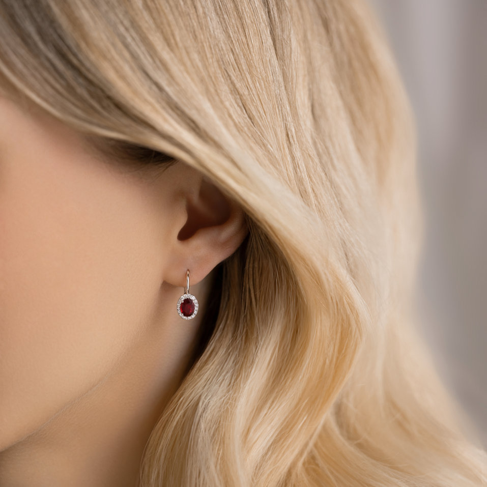 Náušnice s diamanty a smaragdem Imperial Allegory