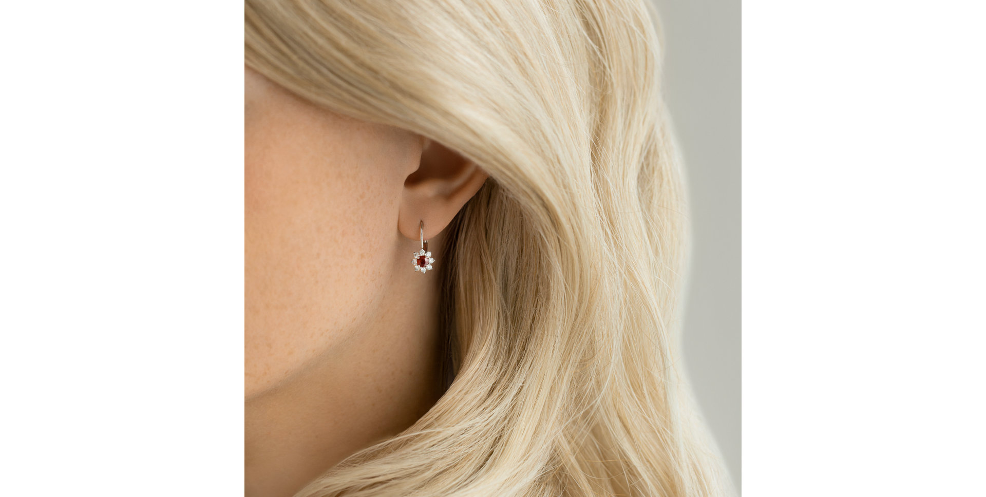 Náušnice s safírem a diamanty Celestial Romance