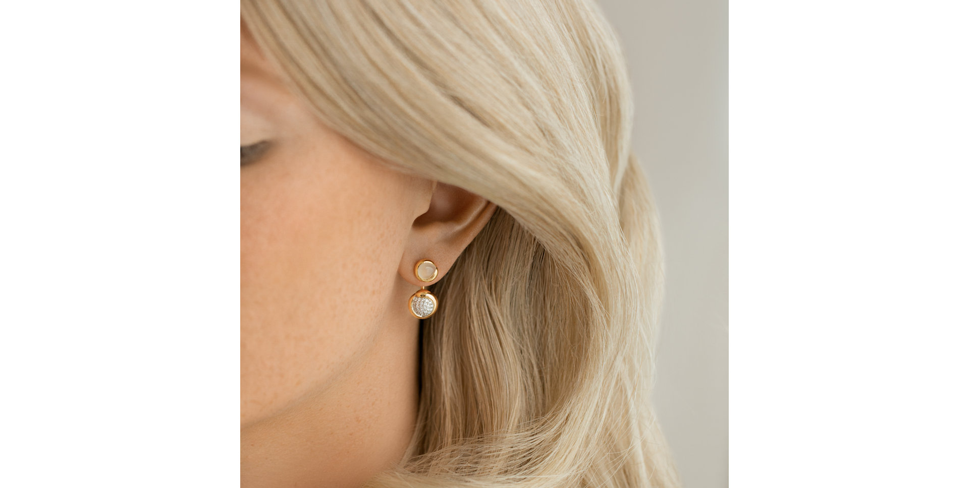 Náušnice s diamanty a měsíčním kamenem Charming Vesper