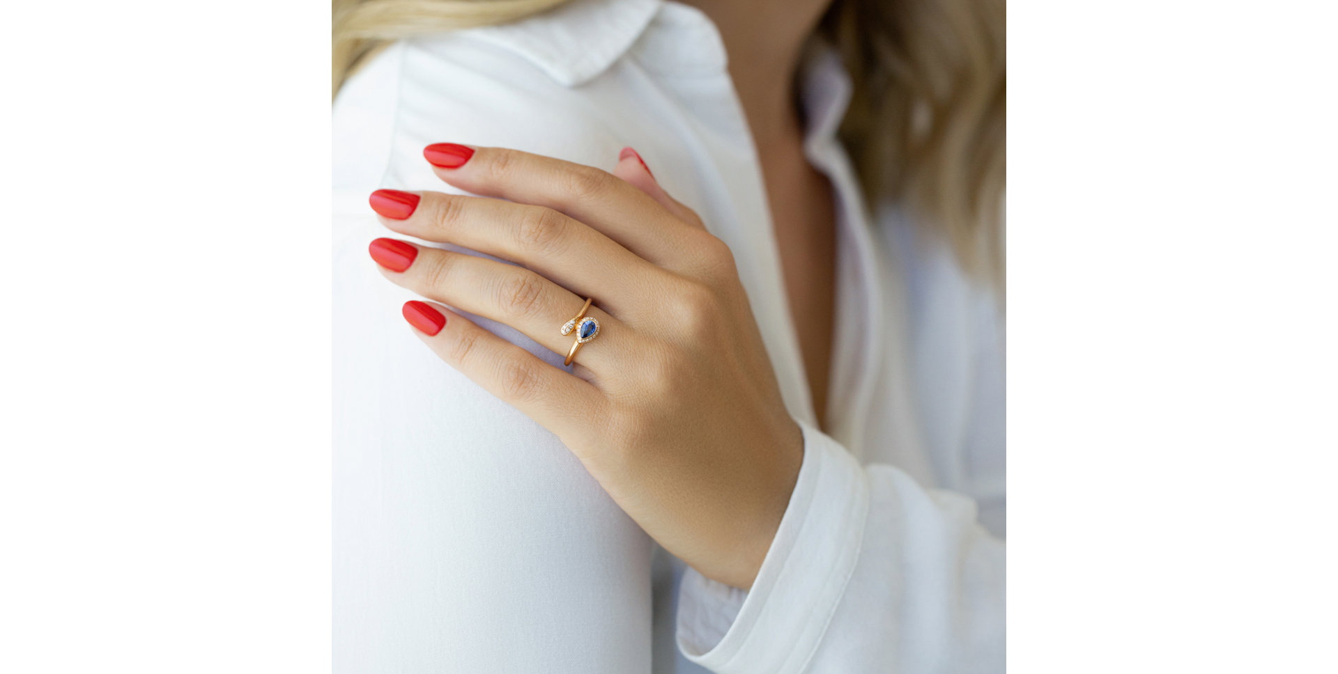 Prsten s diamanty a safírem Nadine