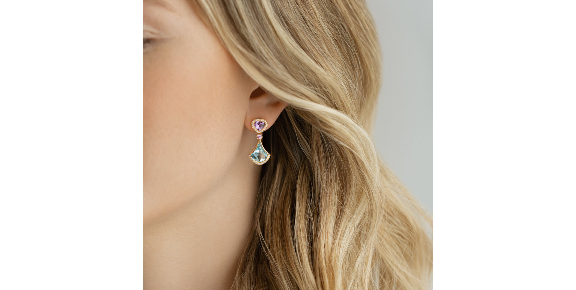 Náušnice s diamanty a drahokamy Opulent Adornments