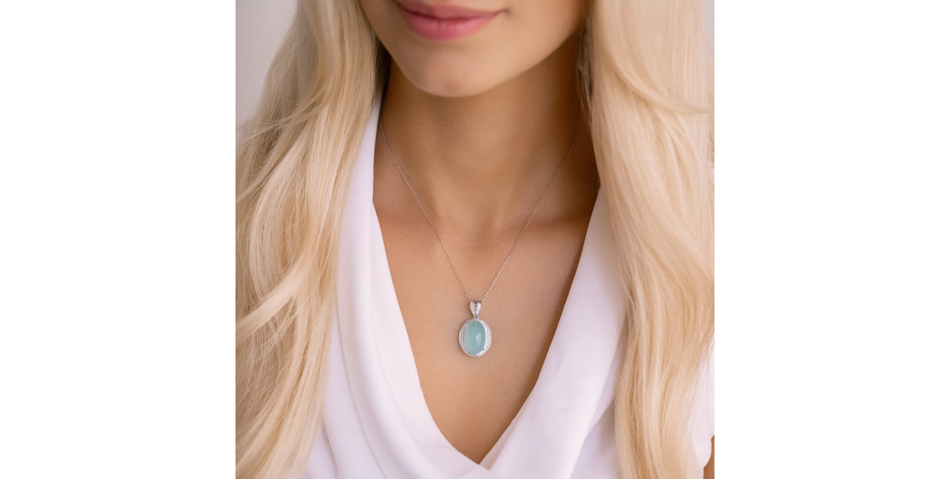 Přívěs s chalcedonem a diamanty Blossom Grace