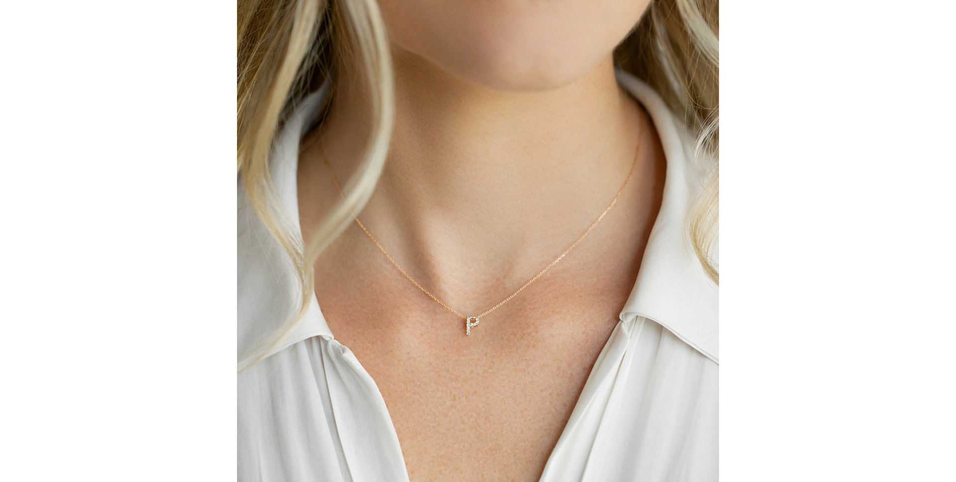 Náhrdelník s diamanty Glittering Letter F