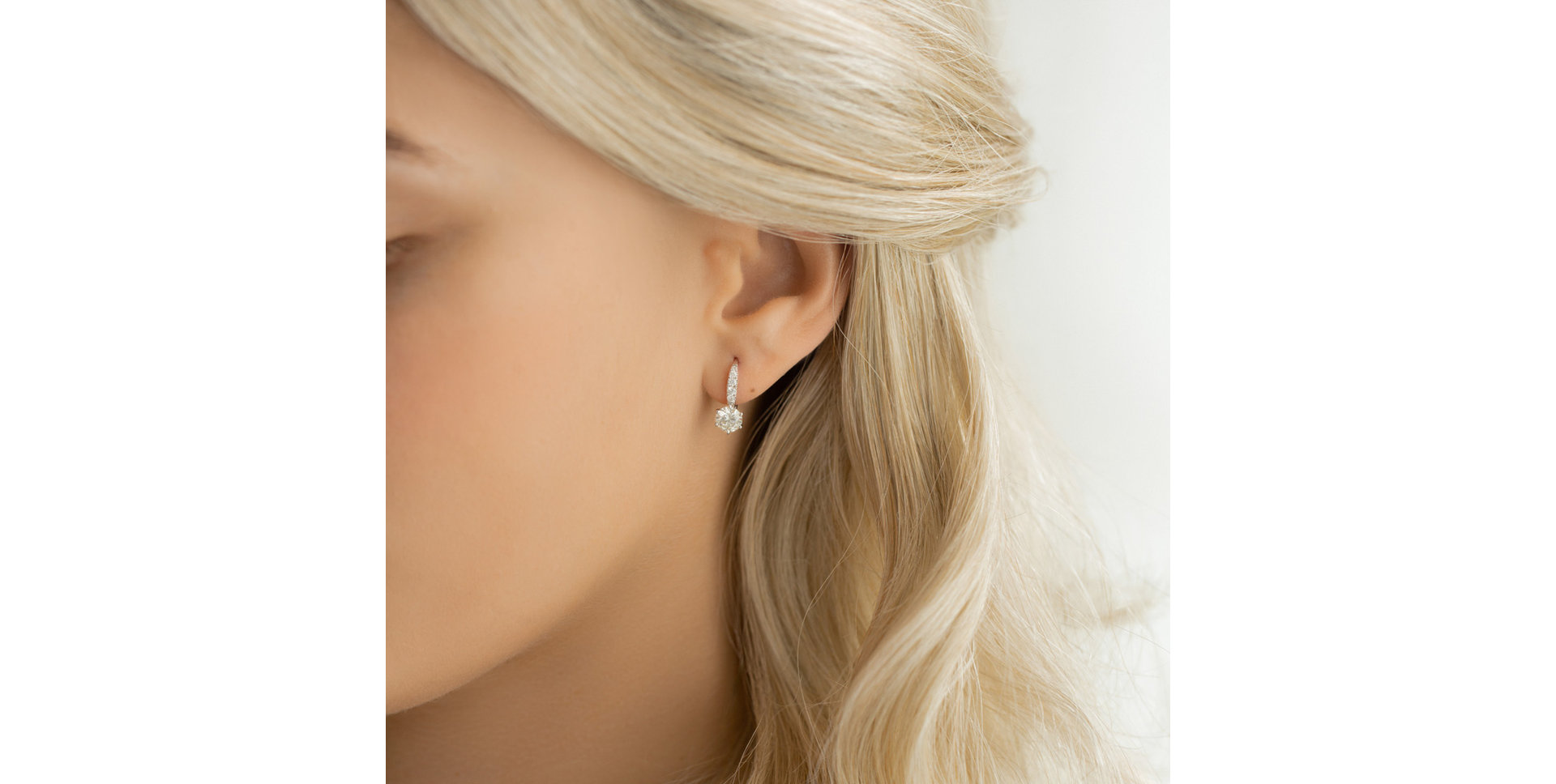 Náušnice s diamanty Essential Glow