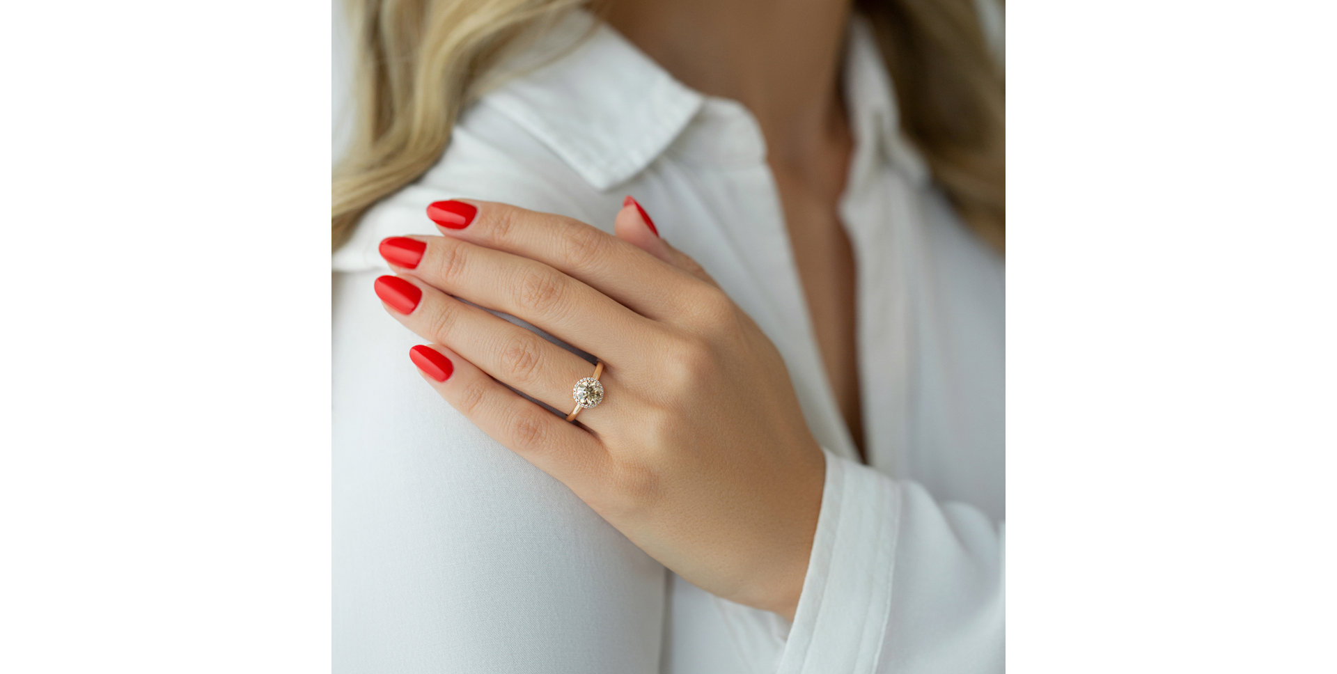 Prsten s bílými a hnědými diamanty Noble Allure