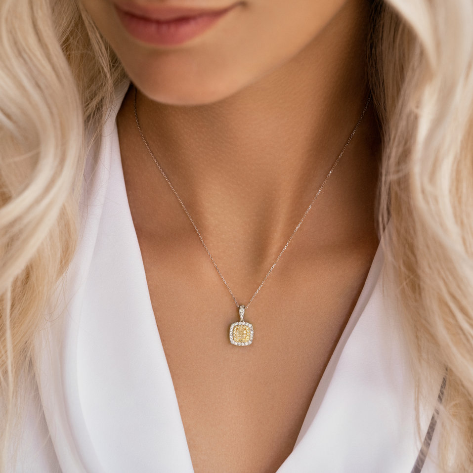 Přívěs s bílými a žlutými diamanty Bright Feeling