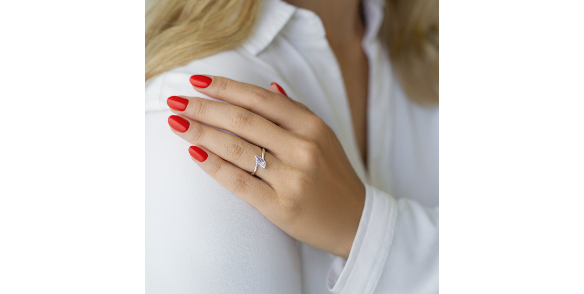 Prsten se safírem Aurellia