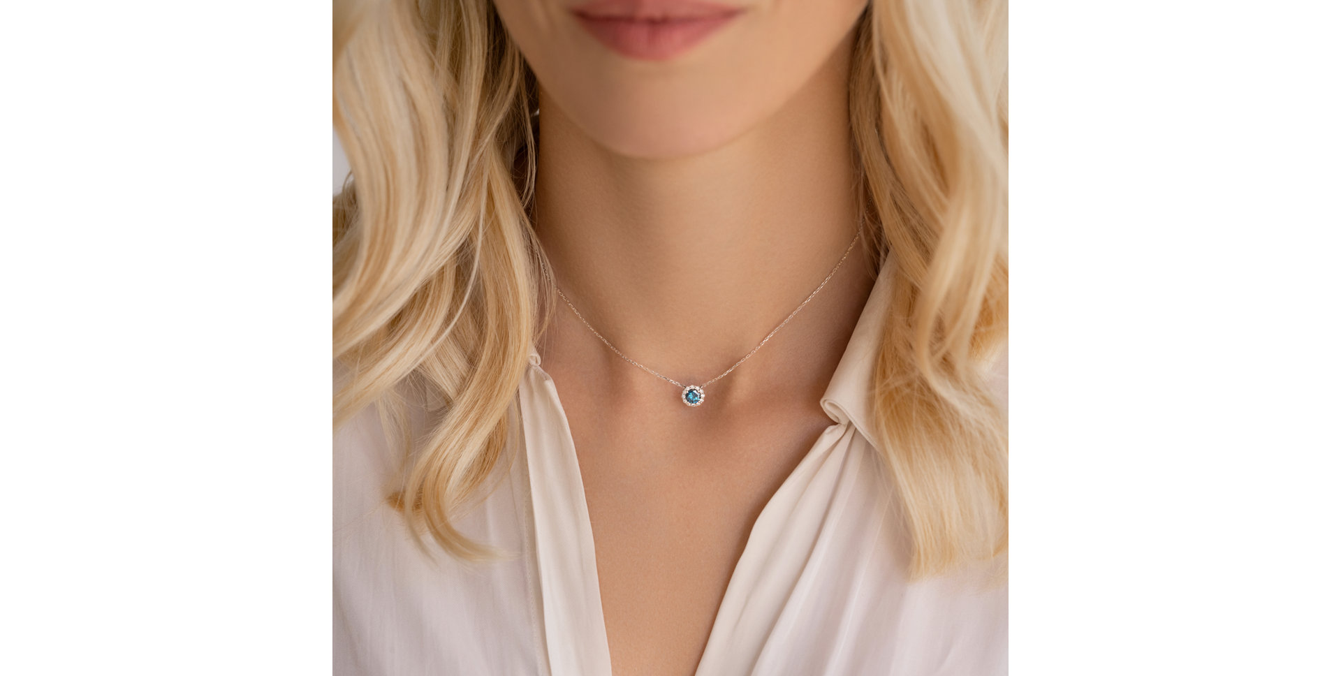 Náhrdelník s bílými a modrými diamanty Dream Sparkle