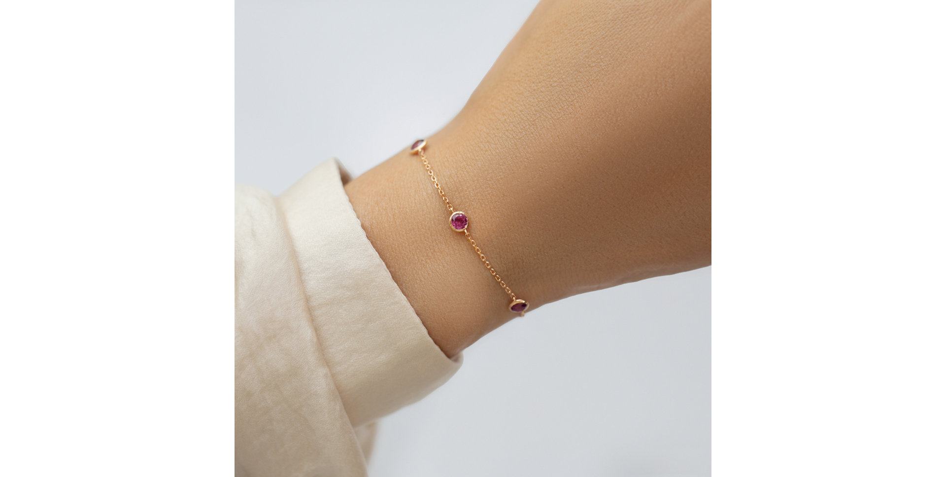 Náramek s Rhodolite Roggeveen