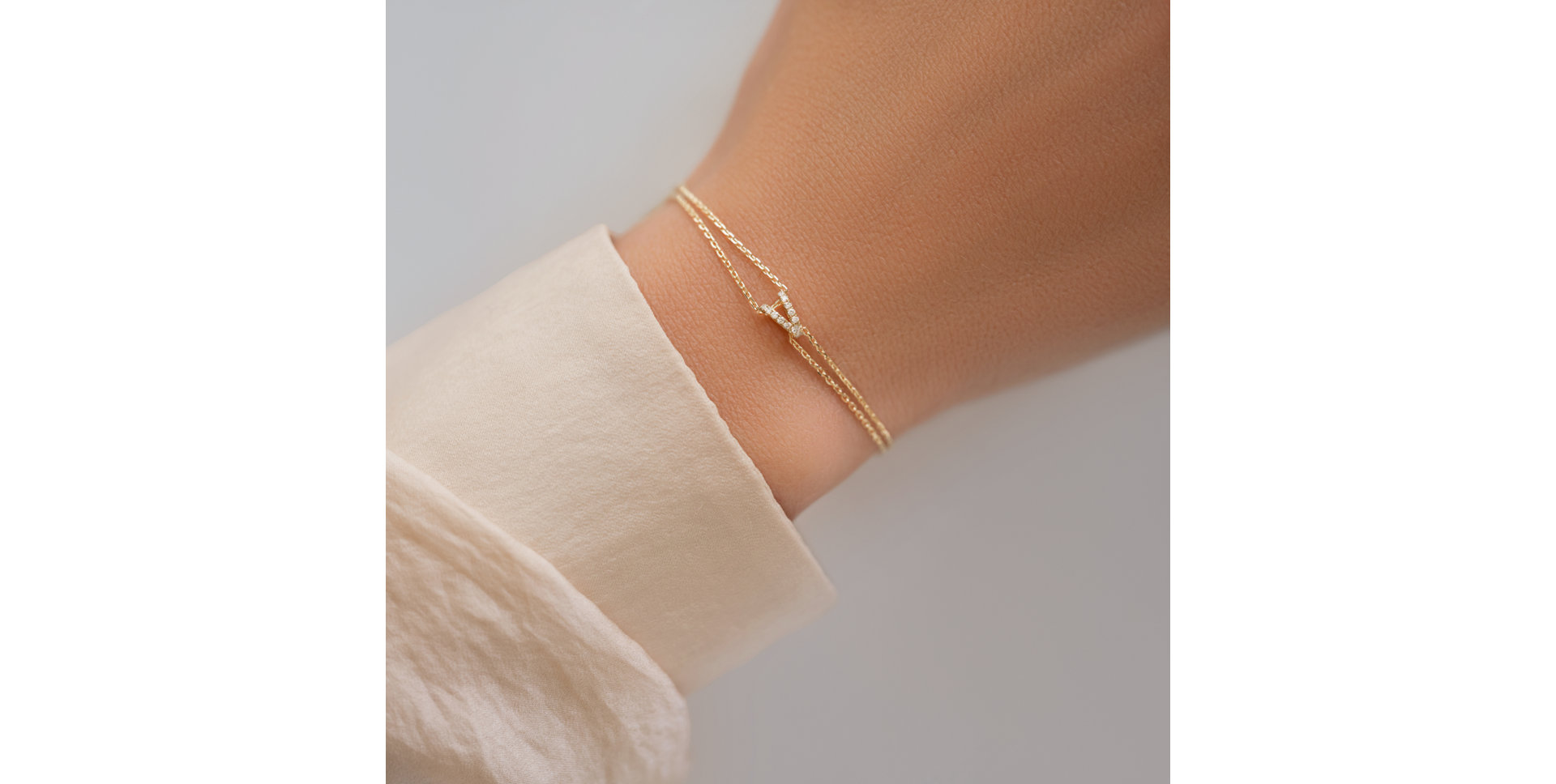 Náramek 14kt bílé zlato s diamantem Magic Letter