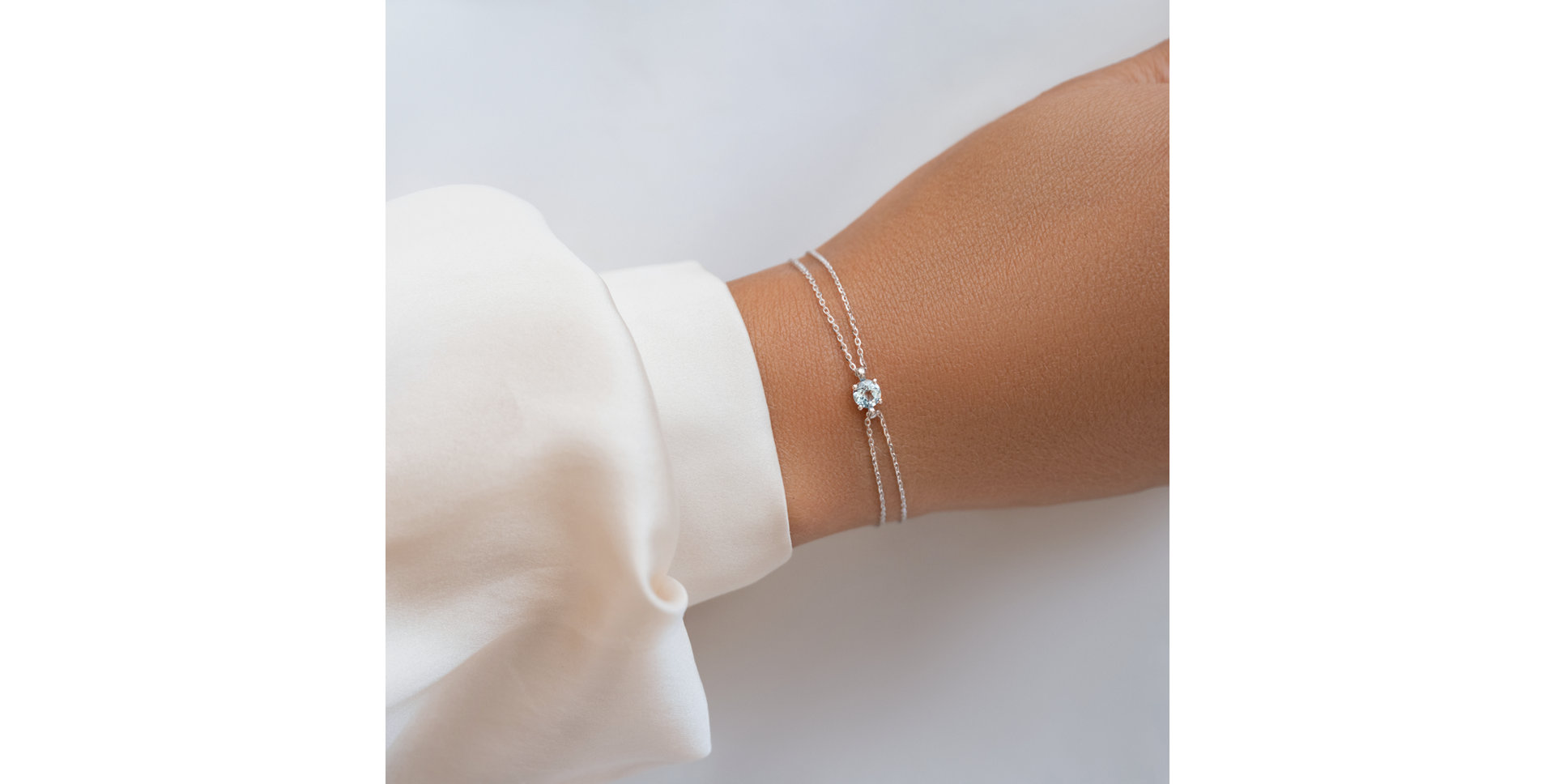 Náramek s rhodolitem Roneme