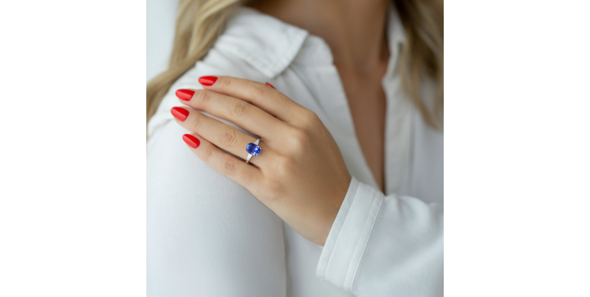 Prsten s tanzanitem a diamanty Egliate