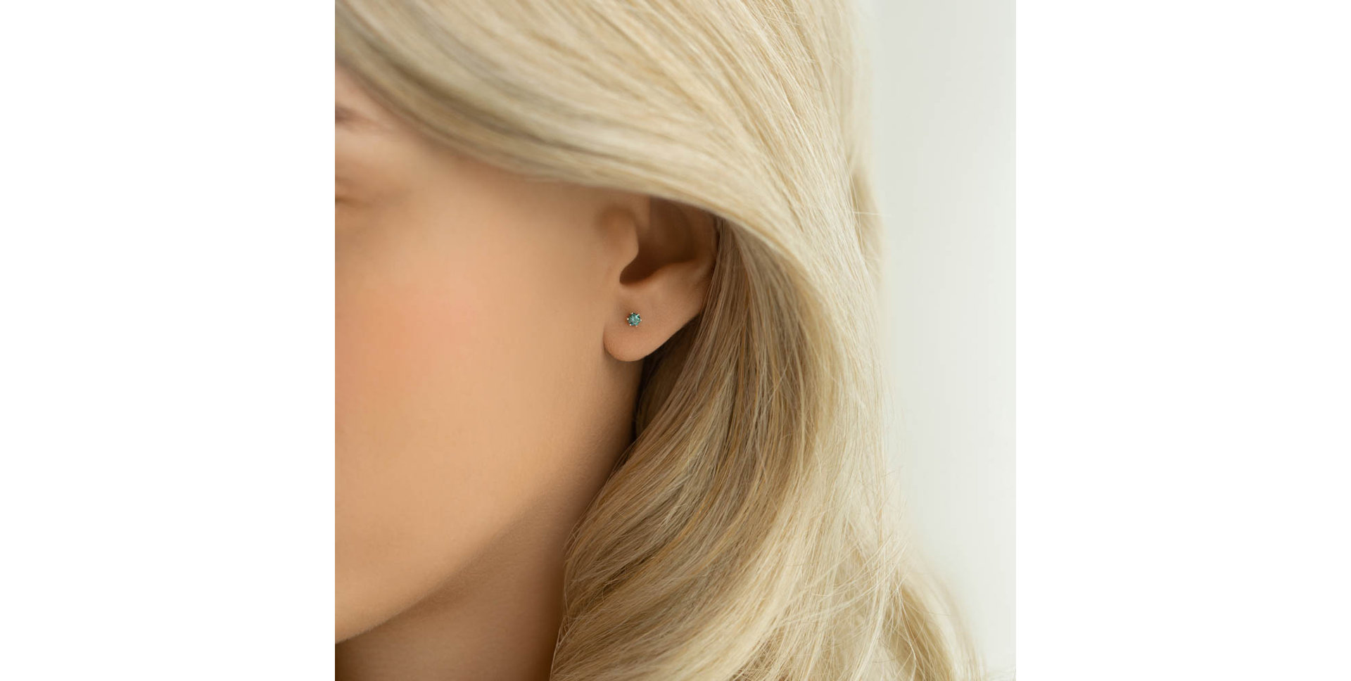 Náušnice s modrým diamantem Vesper Romance