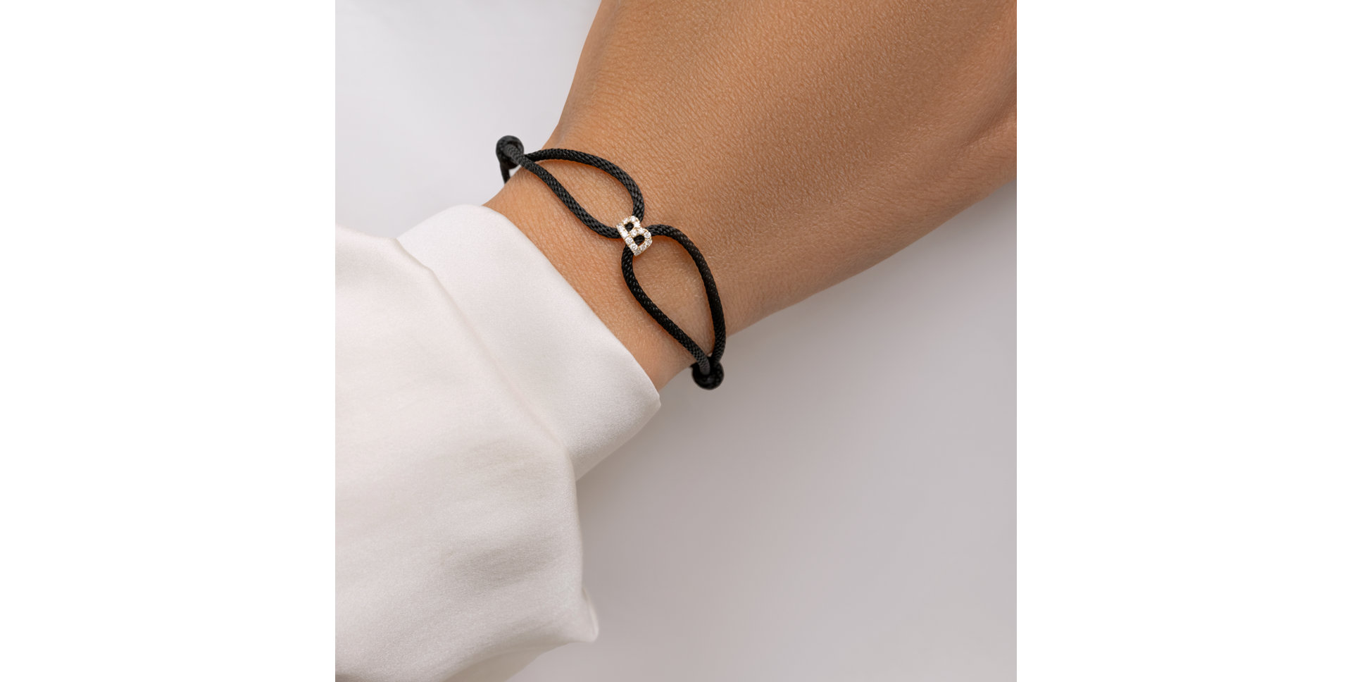 Náramek 14kt bílé zlato s diamantem Alphabet Delight