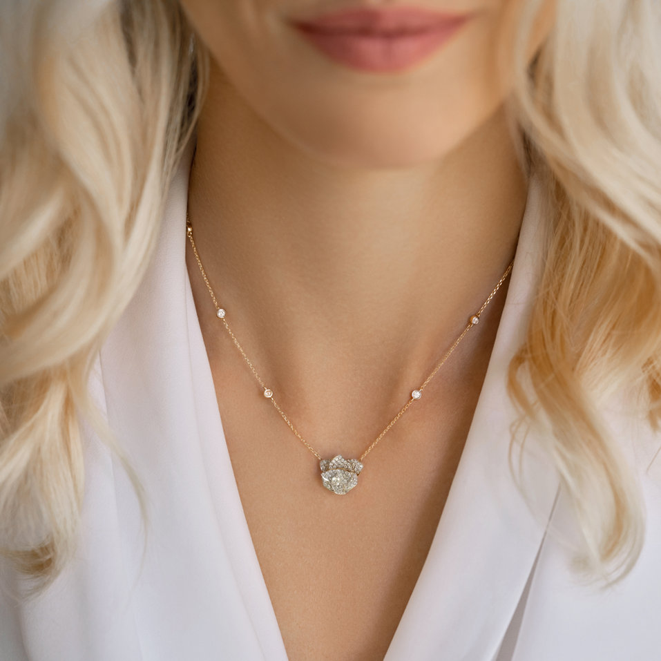 Náhrdelník s diamanty Infinity Rose