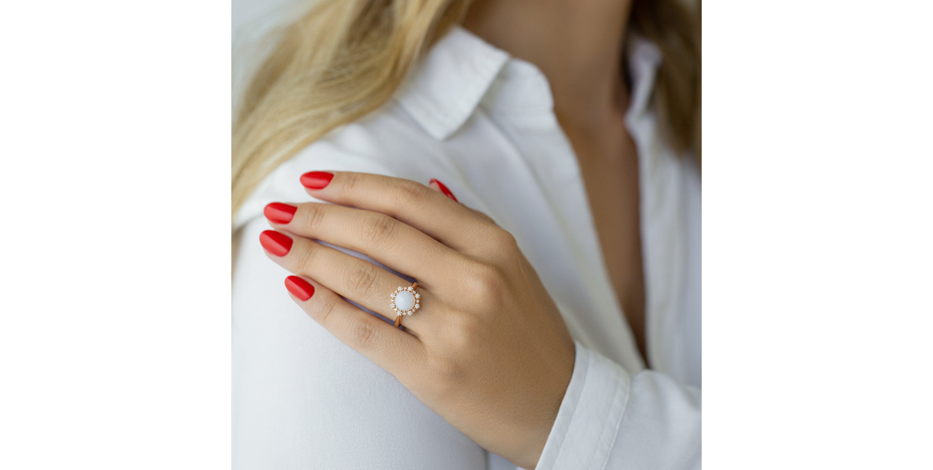 Prsten s chalcedonem a diamanty Divine Drop