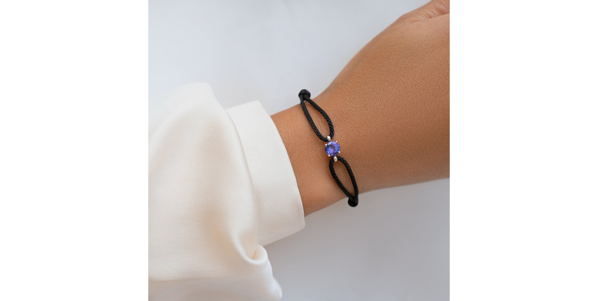 Náramek 14kt bílé zlato s tanzanitem Delilah