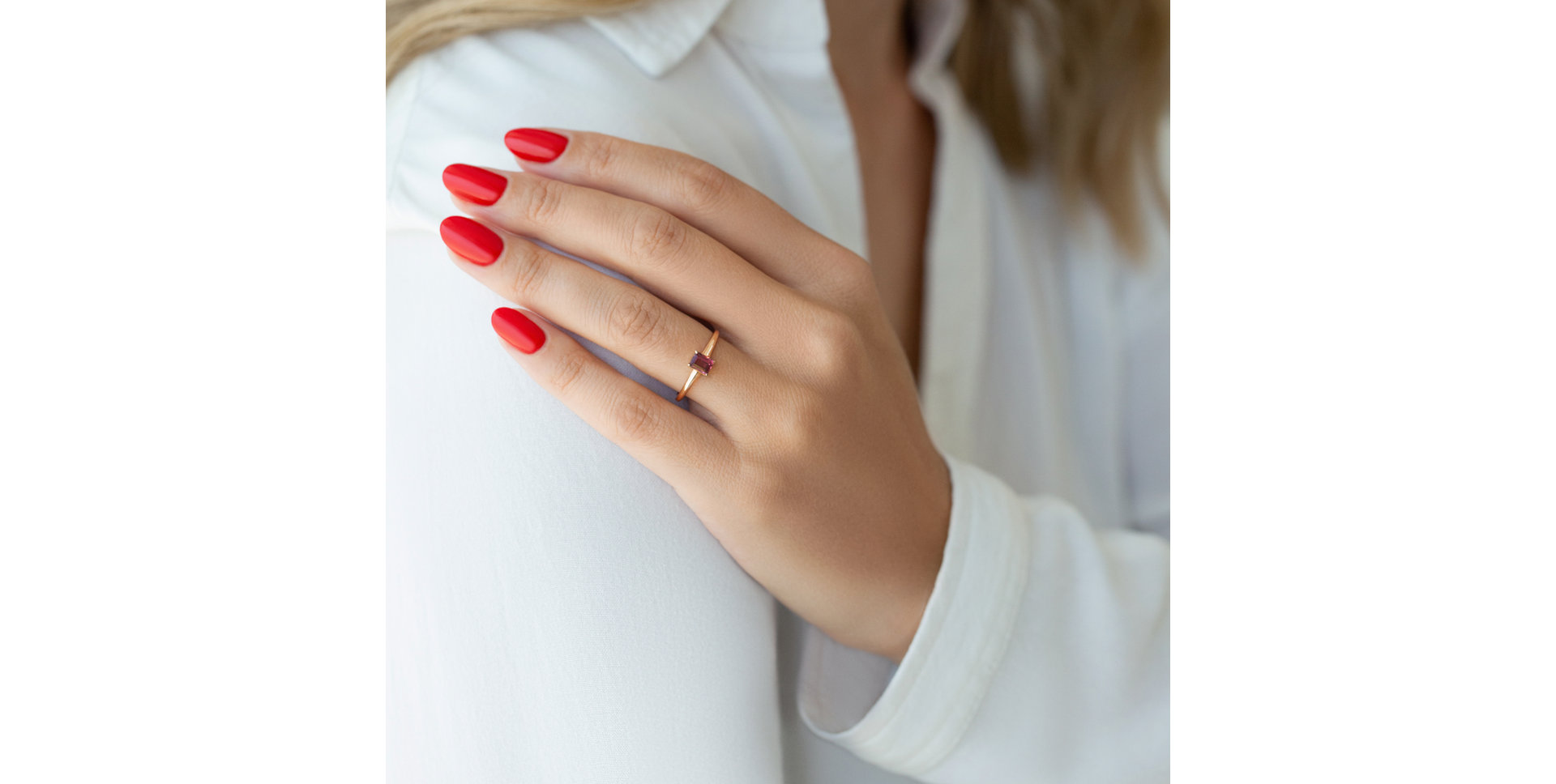 Prsten se safírem Domante