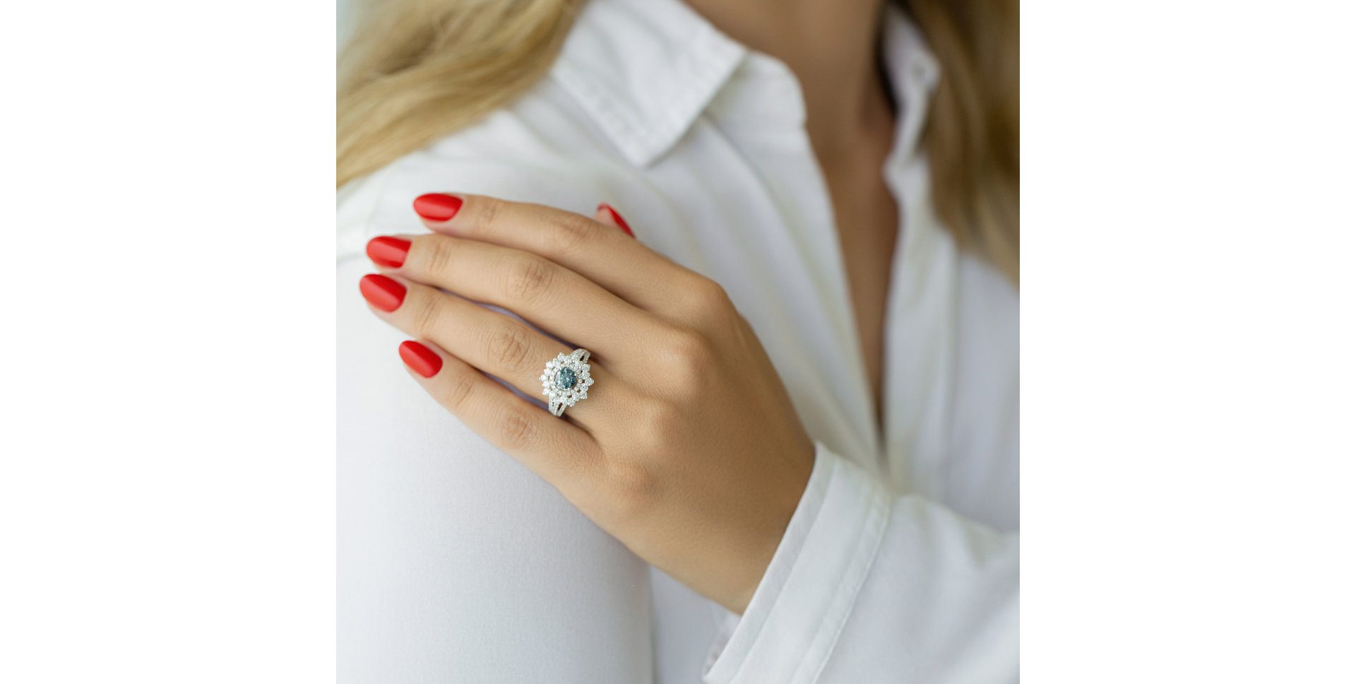 Prsten s modrým diamantem a bílými diamanty Sky Tear