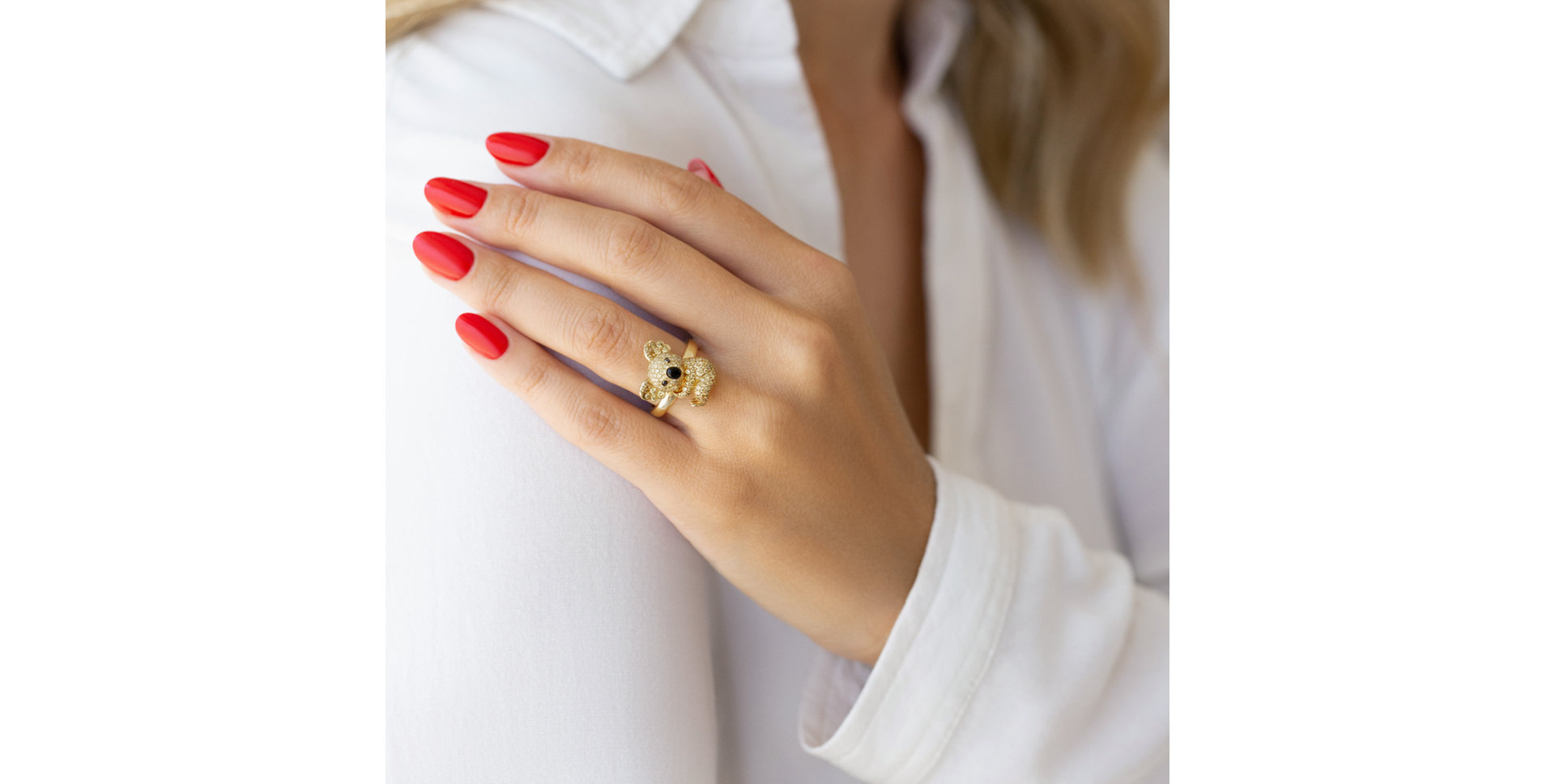 Prsten s bílými, žlutými diamanty a onyxem Koala