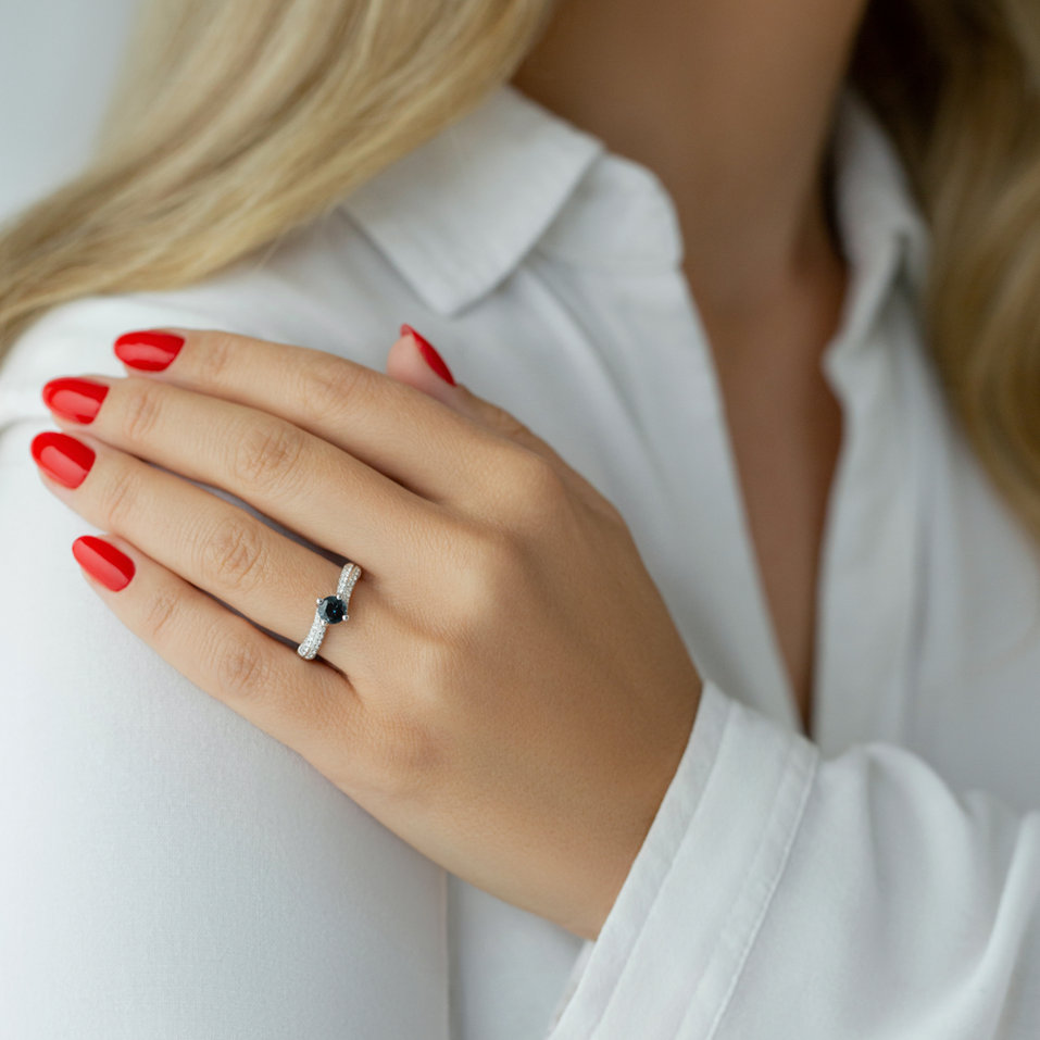 Prsten s diamanty a safírem Thierry