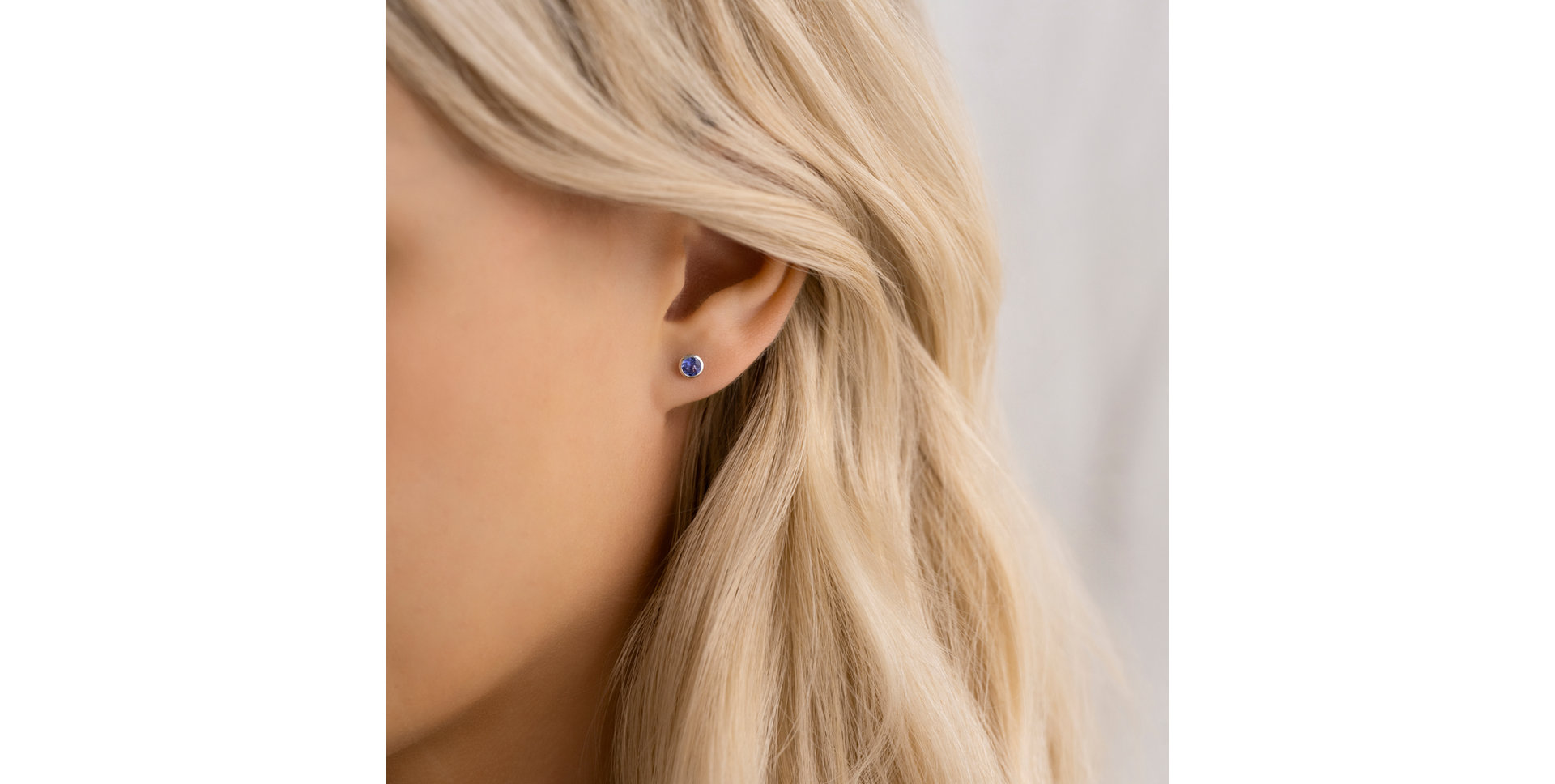 Naušnice s tanzanitem Shiny Dots