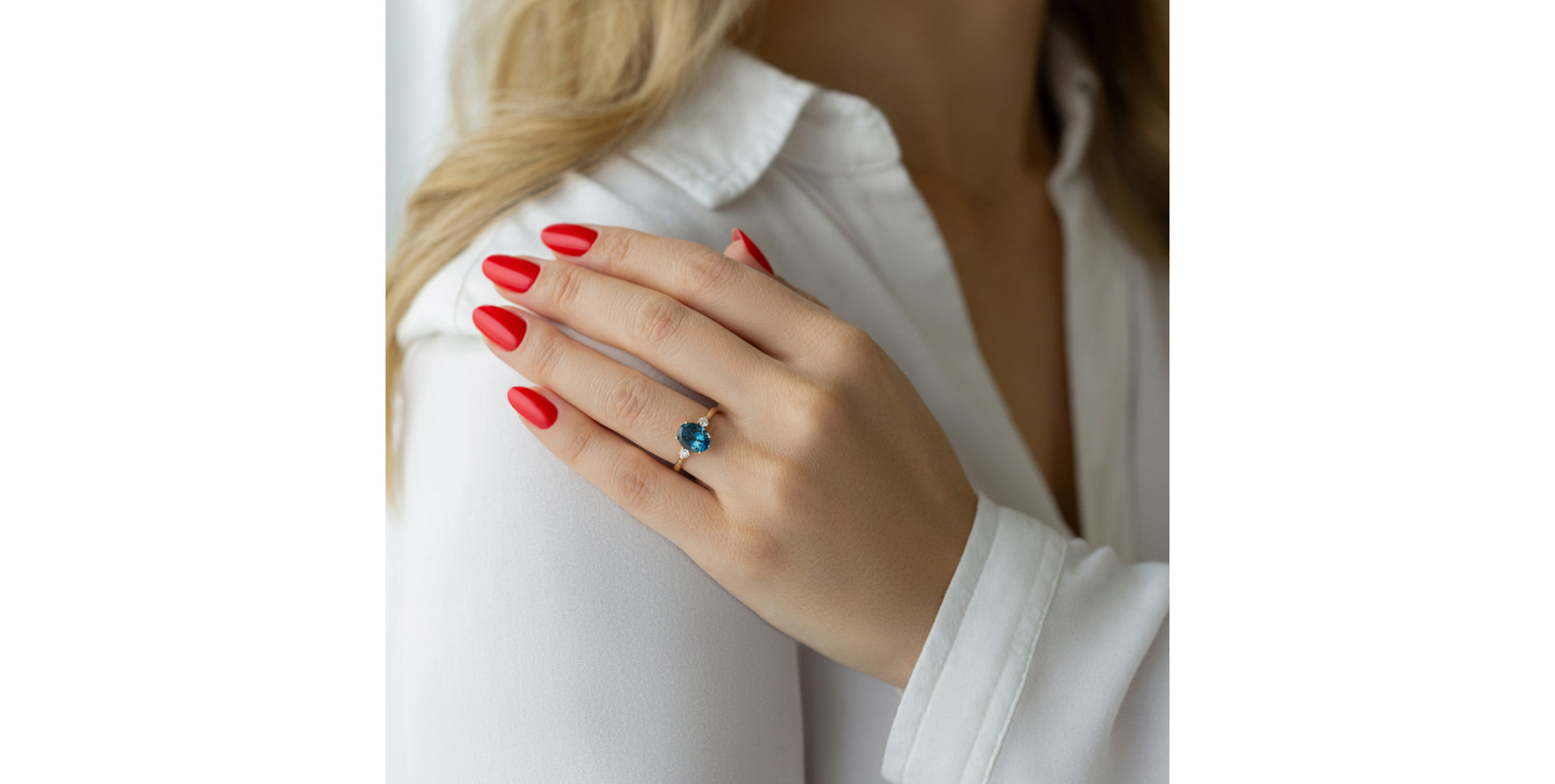 Prsten s diamanty a turmalínem Blush Blossom