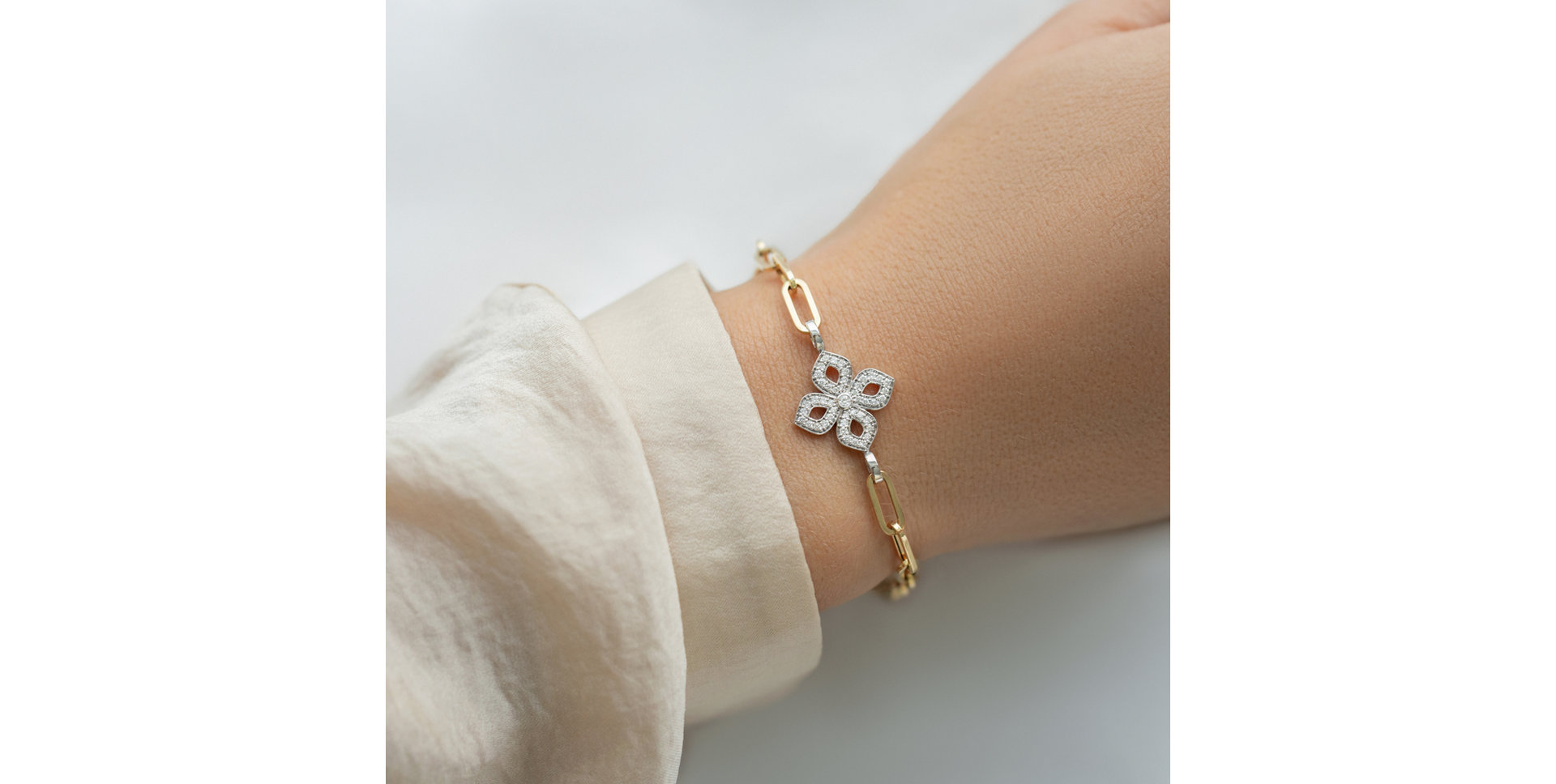 Náramek s diamanty Star of the Orient