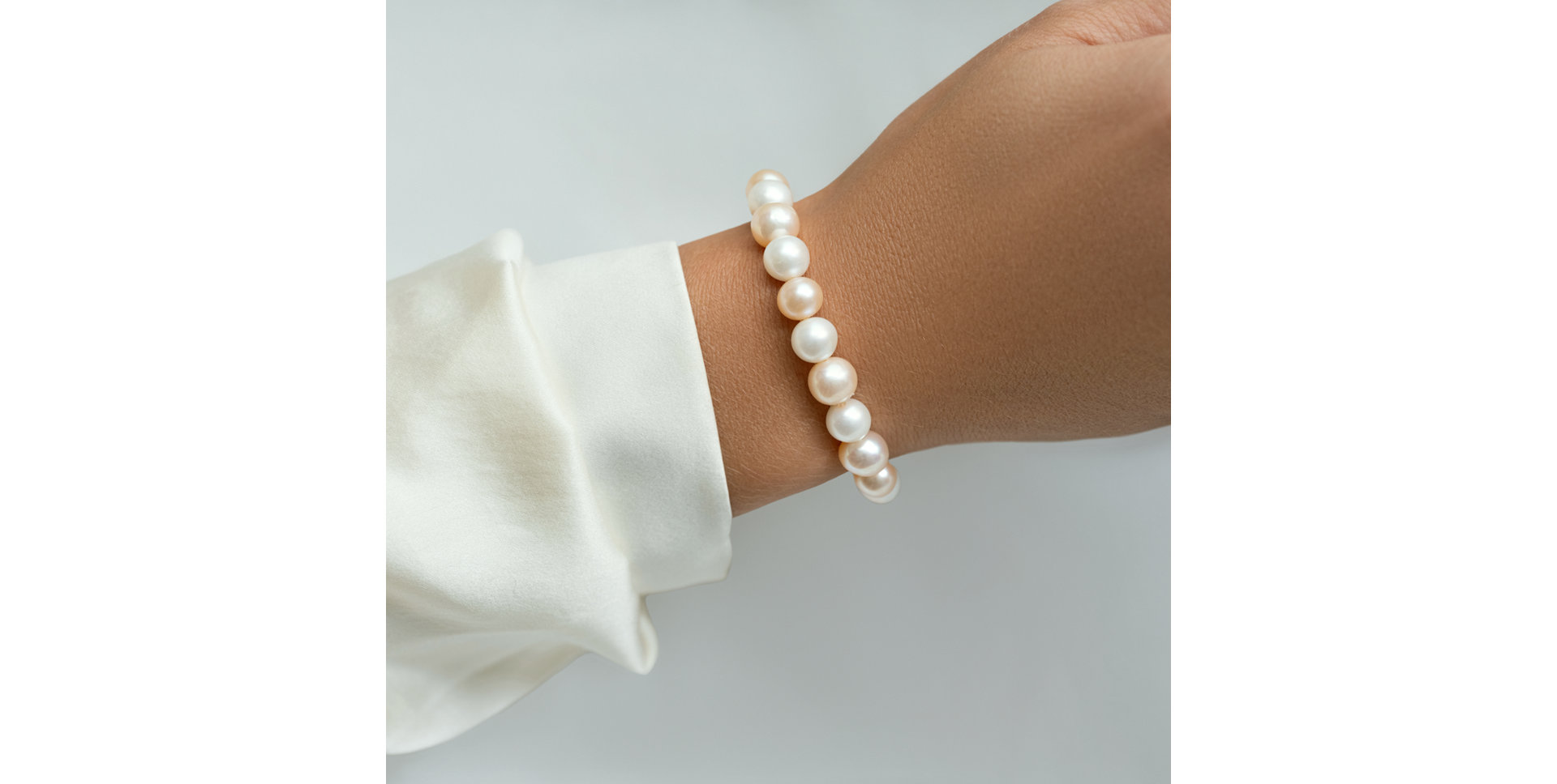 Perlový náramek Rose and Snow Pearls