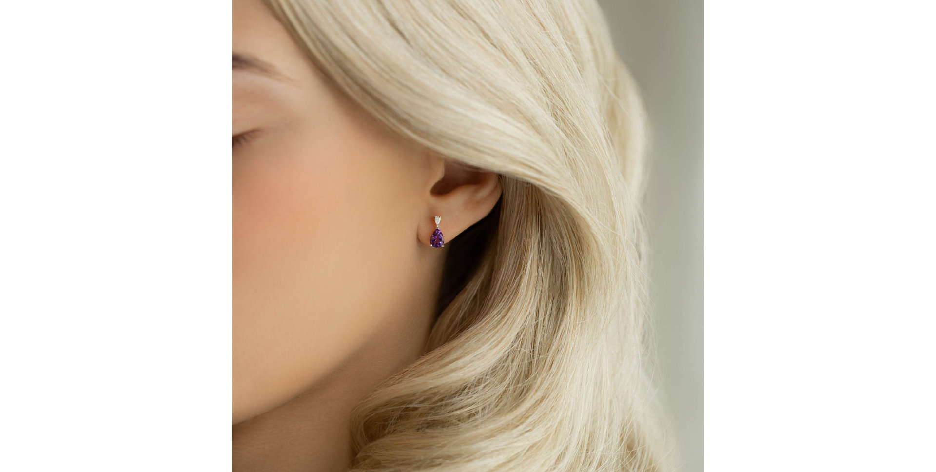 Náušnice s diamantem a smaragdem Whispers of Avalon