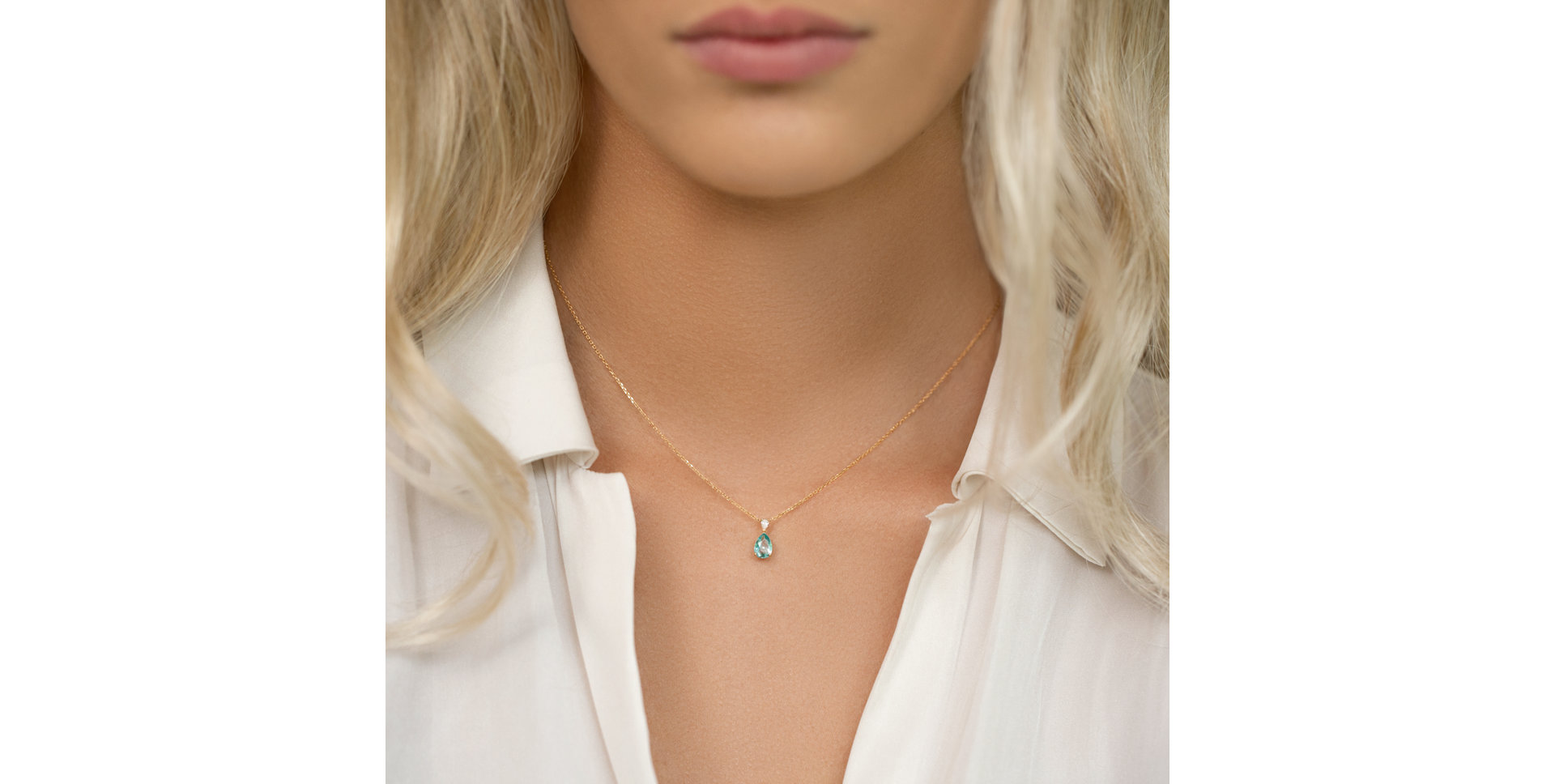 Náhrdelník s diamantem a smaragdem Whispers of Avalon