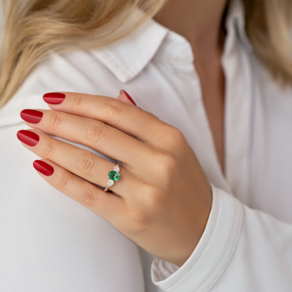 Prsten s diamanty a smaragdem Fiona