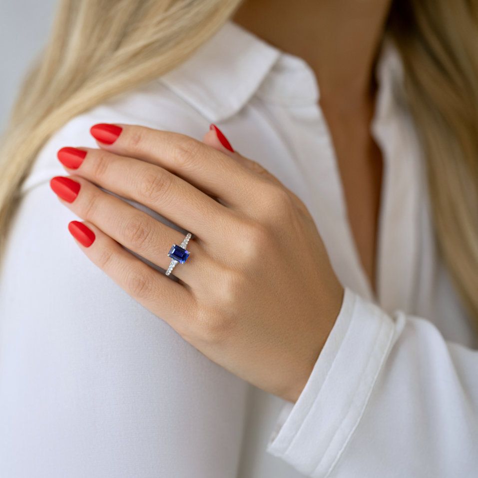 Prsten s diamanty a smaragdem Majestic Imagination