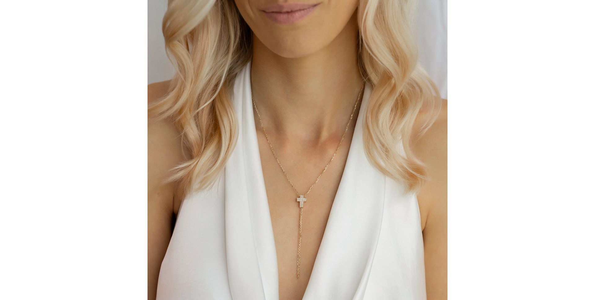 Náhrdelník s diamanty Divine Cross