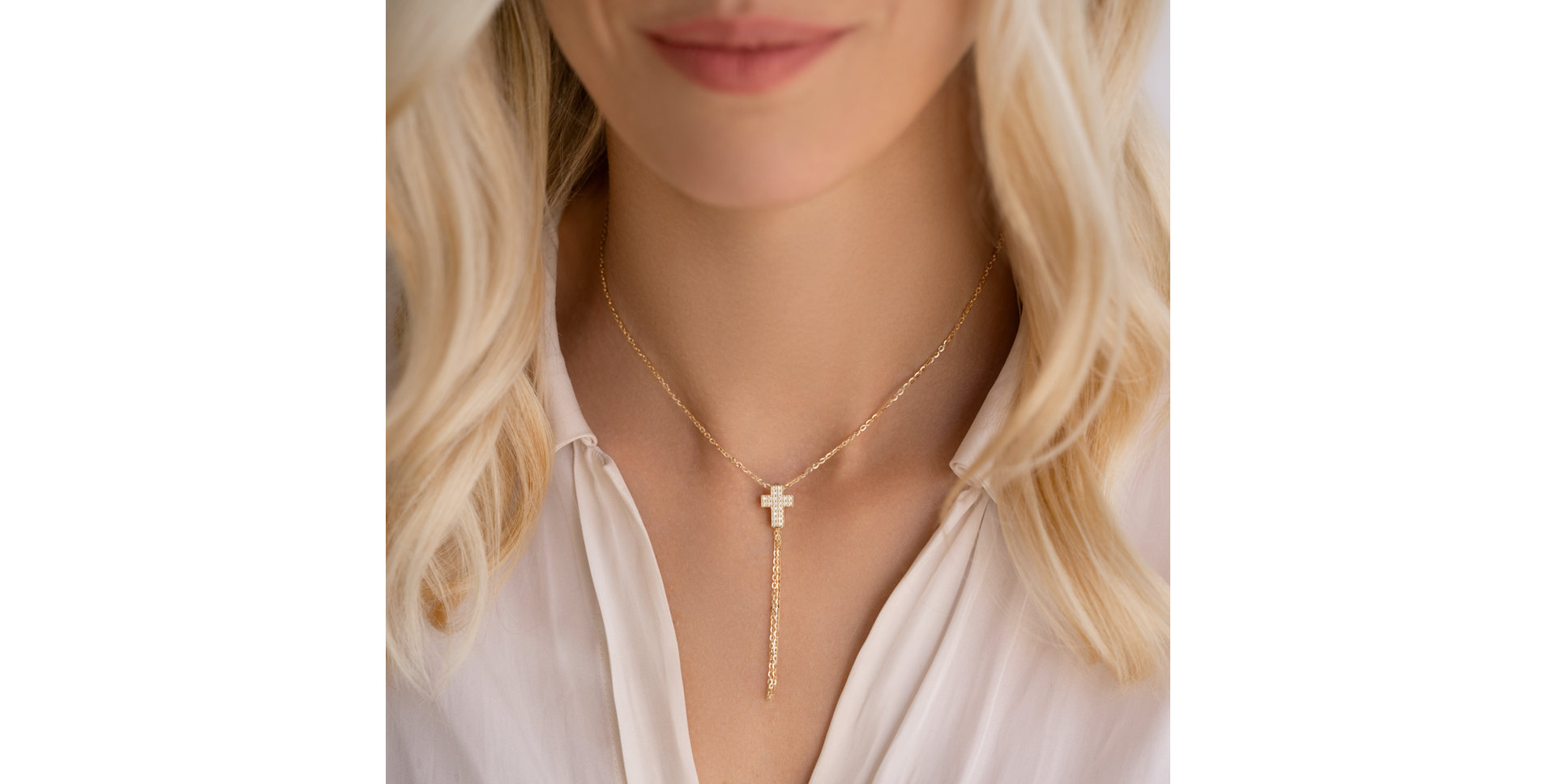 Náhrdelník s diamanty Divine Cross