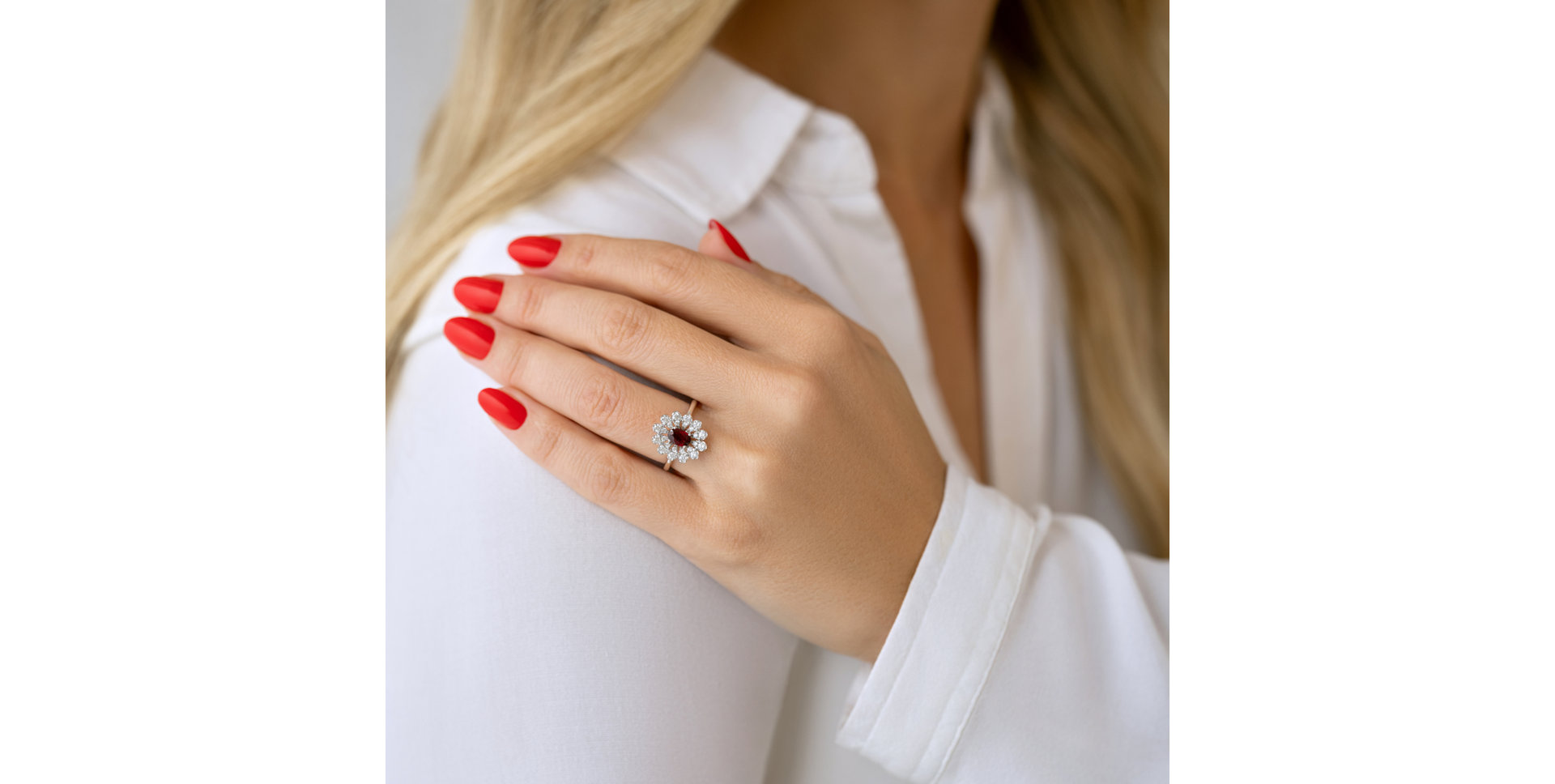 Prsten s diamantem a rubínem Floral Treasure