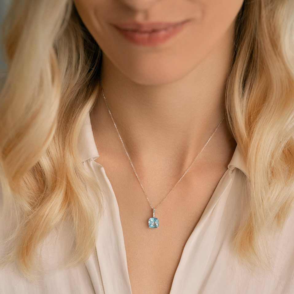 Náhrdelník s diamanty a topazem Moonlight Gem
