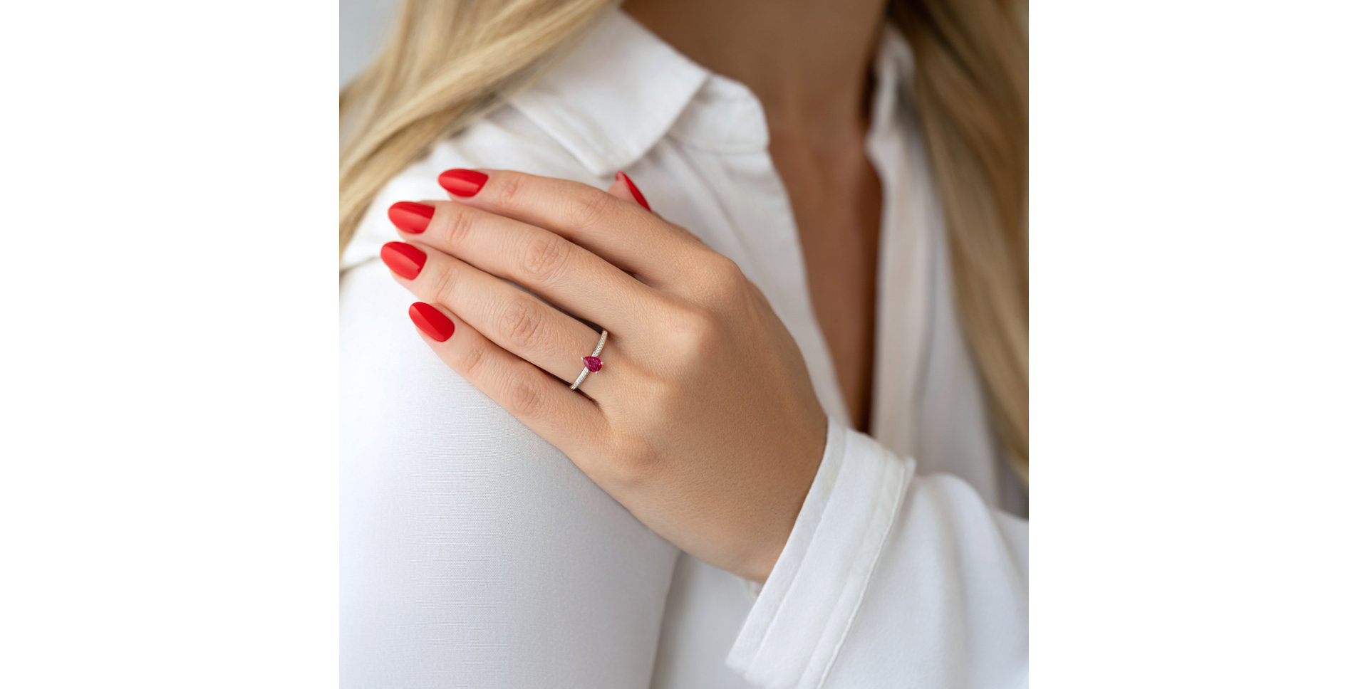 Prsten s diamanty a apatitem Seriane