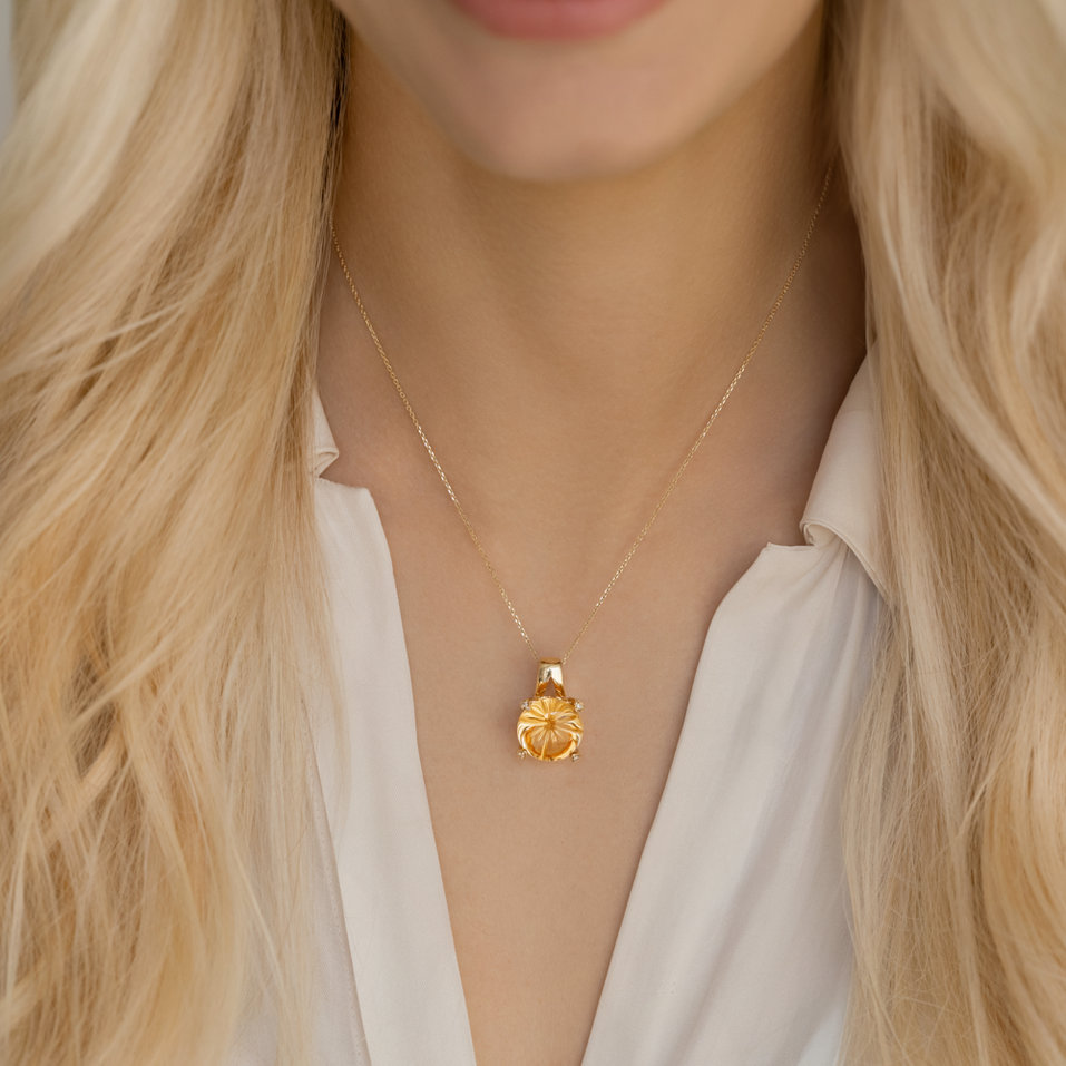 Přívěs s růženínem a diamanty Charming Blossom