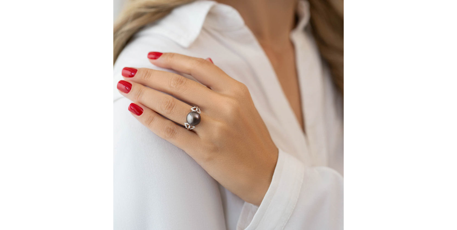 Prsten s perlou a diamanty Ezekiel