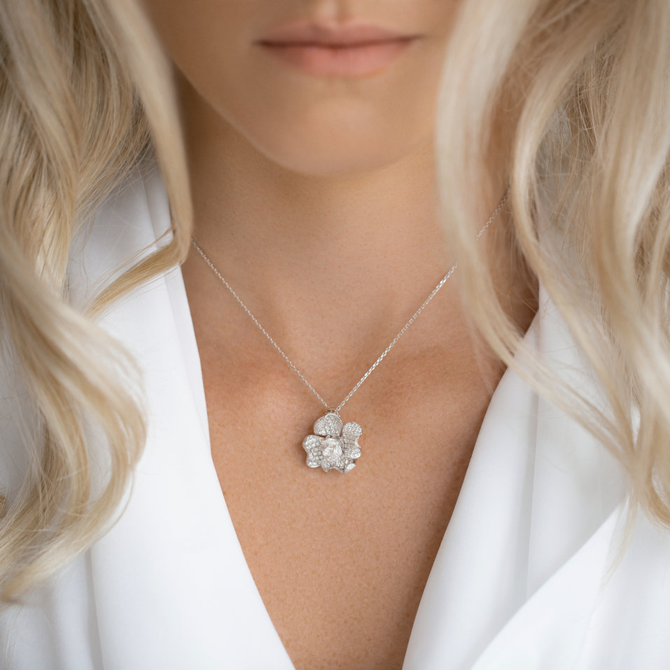 Přívěs s diamanty Alabaster Rose