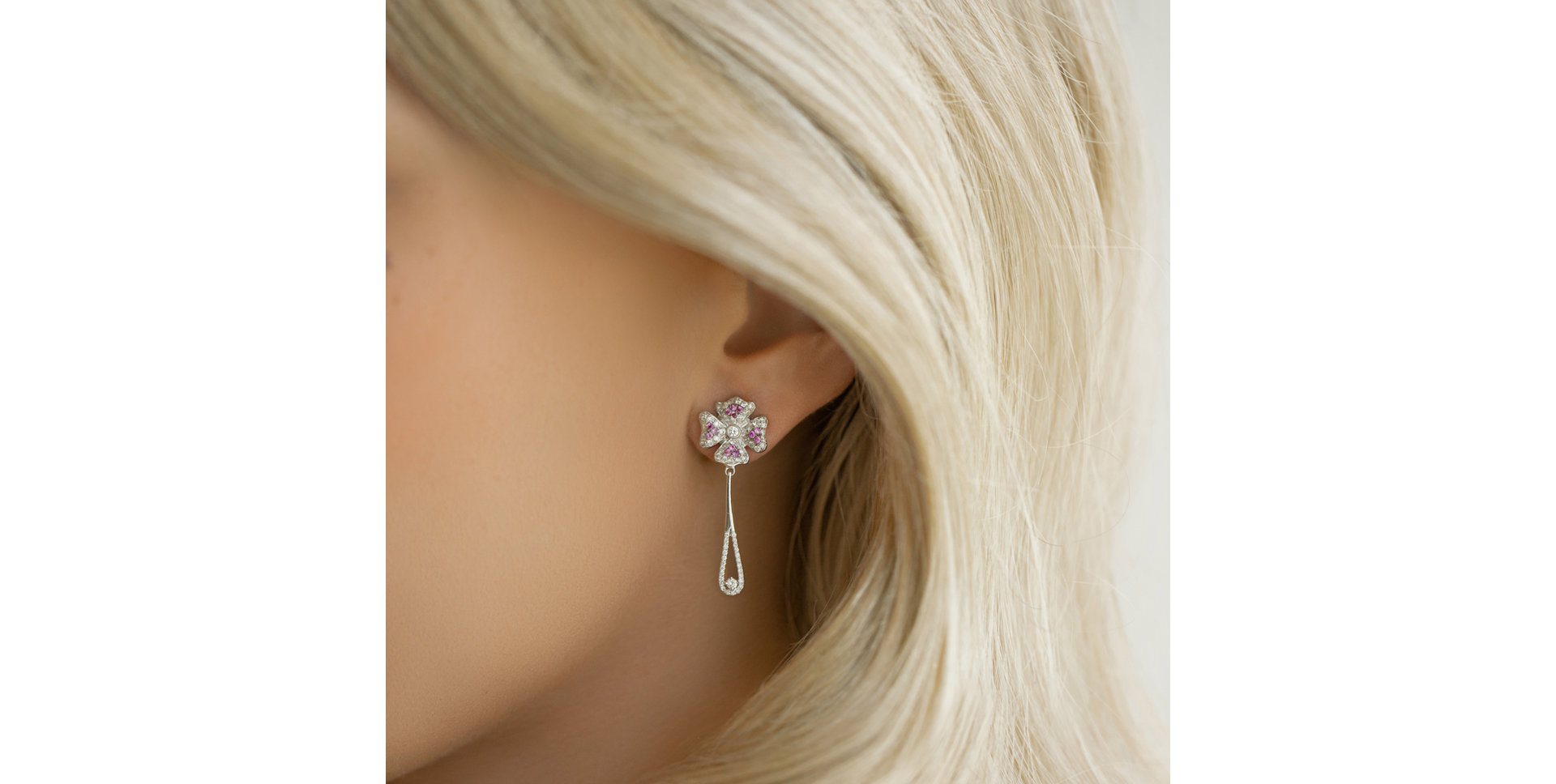 Náušnice s diamanty a safíry Iguana