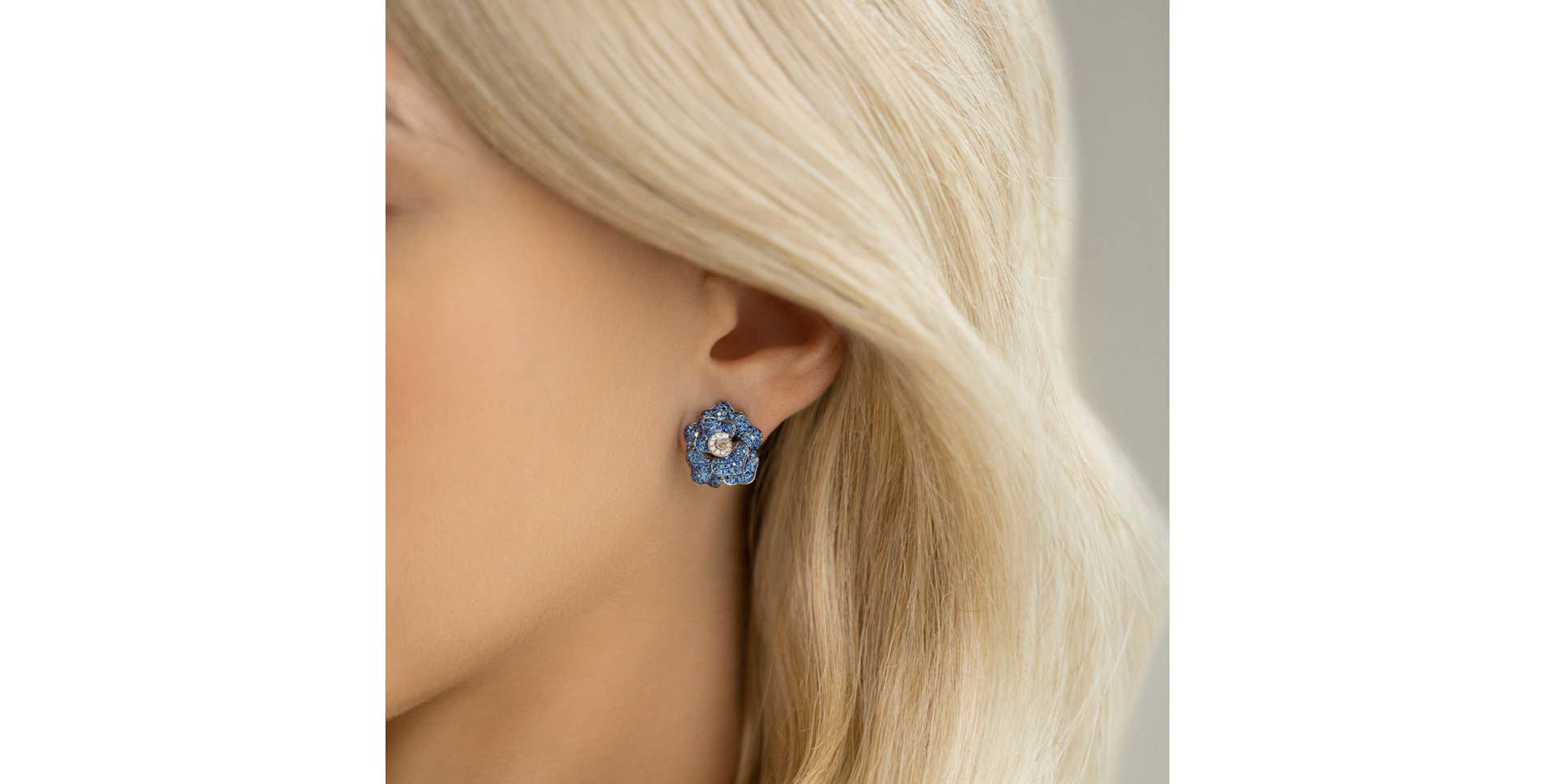 Náušnice s diamanty a safíry Camelia