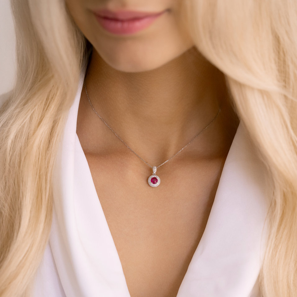 Přívěs s rubínem a diamanty Israeli