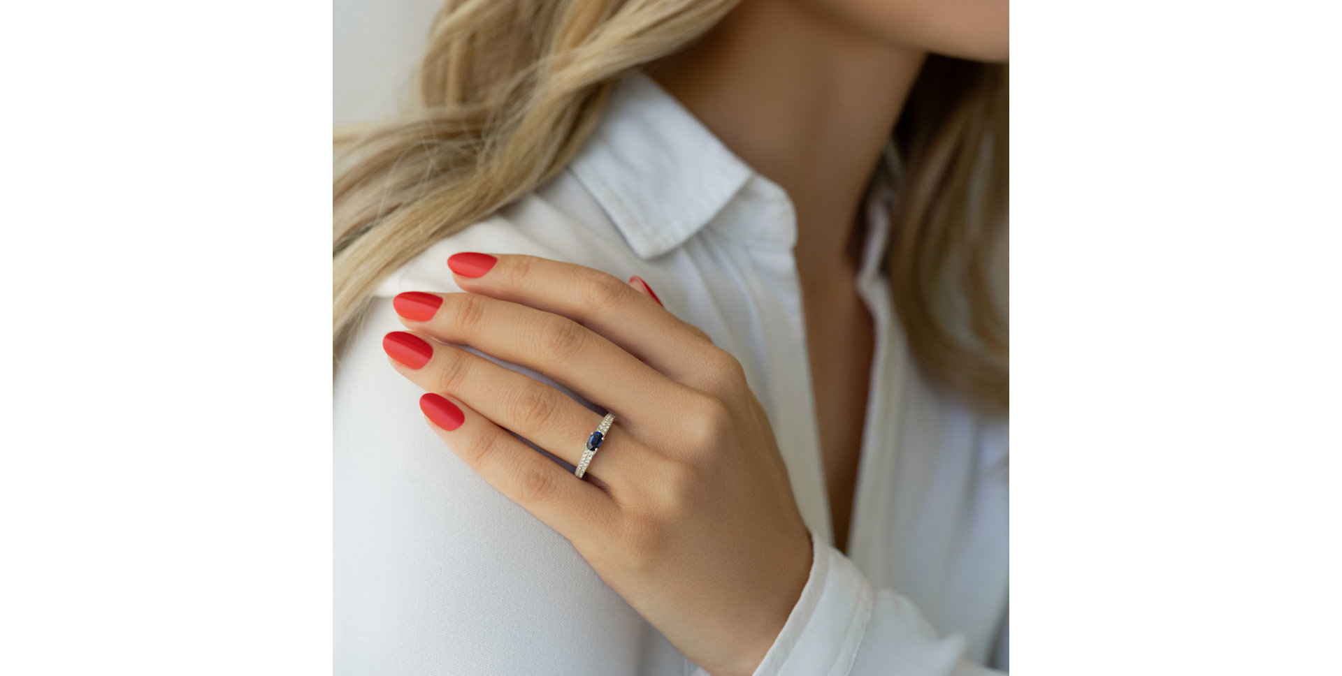 Prsten s diamanty a safírem Fenris