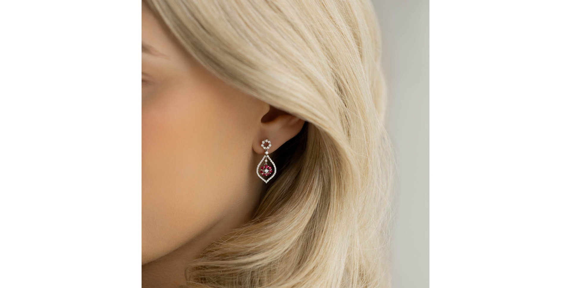 Náušnice s diamanty a rubíny Makayla