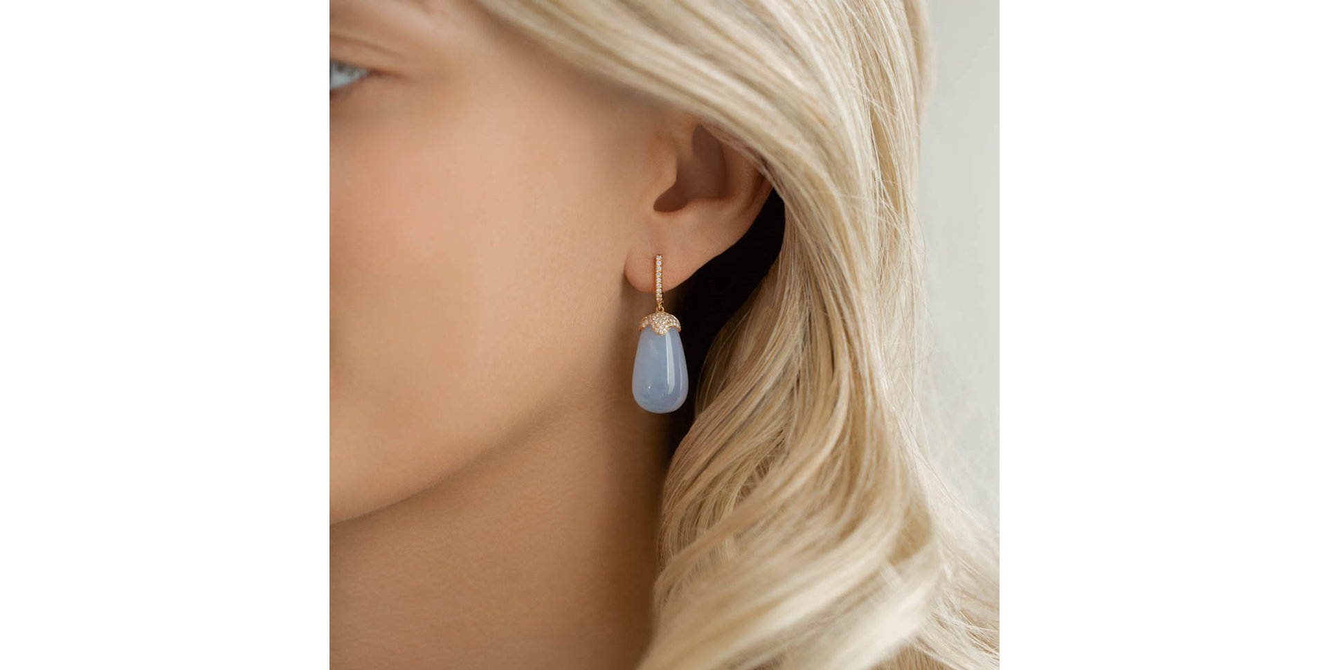 Náušnice s růženínem a diamanty Soraya