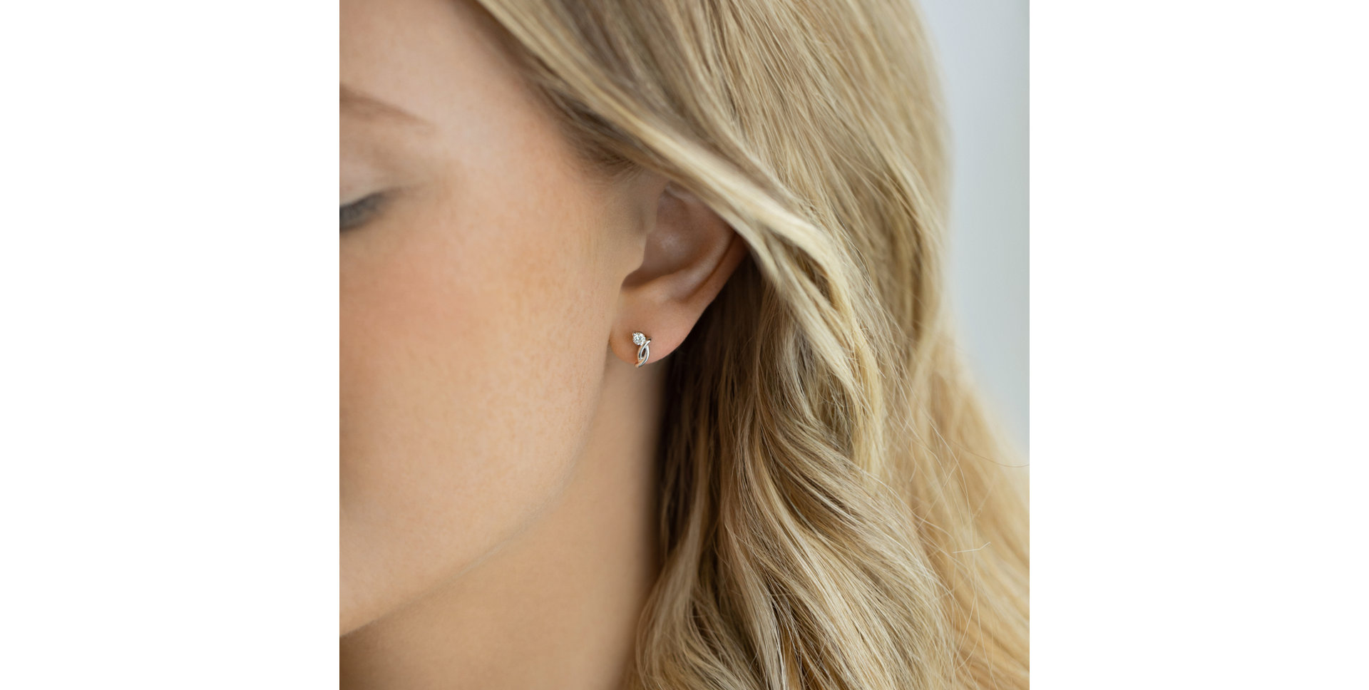 Náušnice s diamantem Void