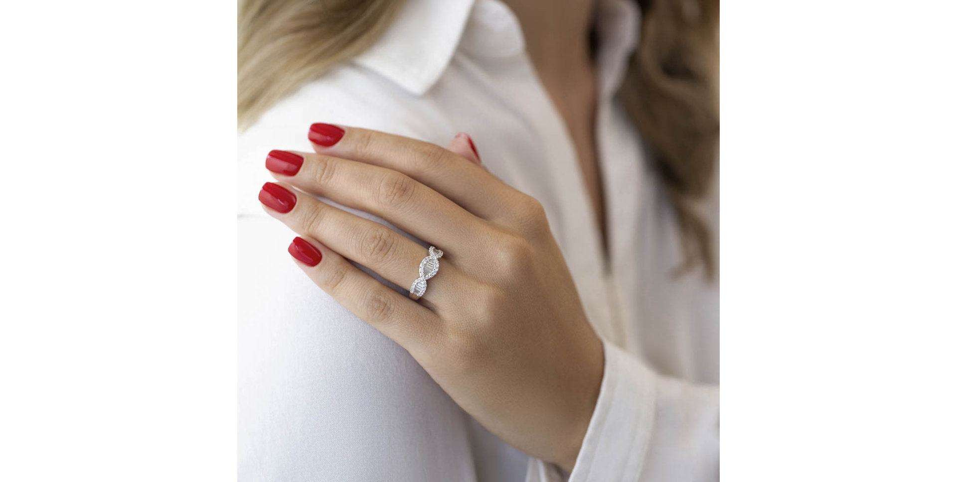 Prsten s diamanty Infinity Spiral