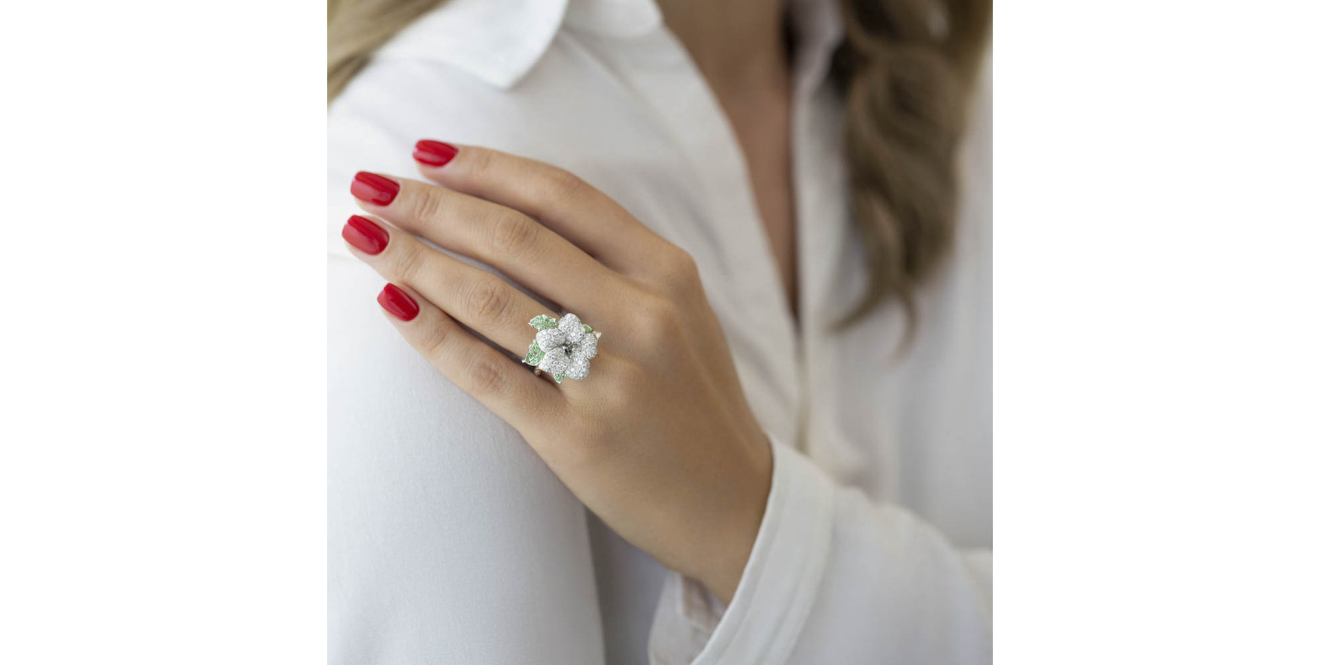 Prsten s diamanty a granáty Princess Flower